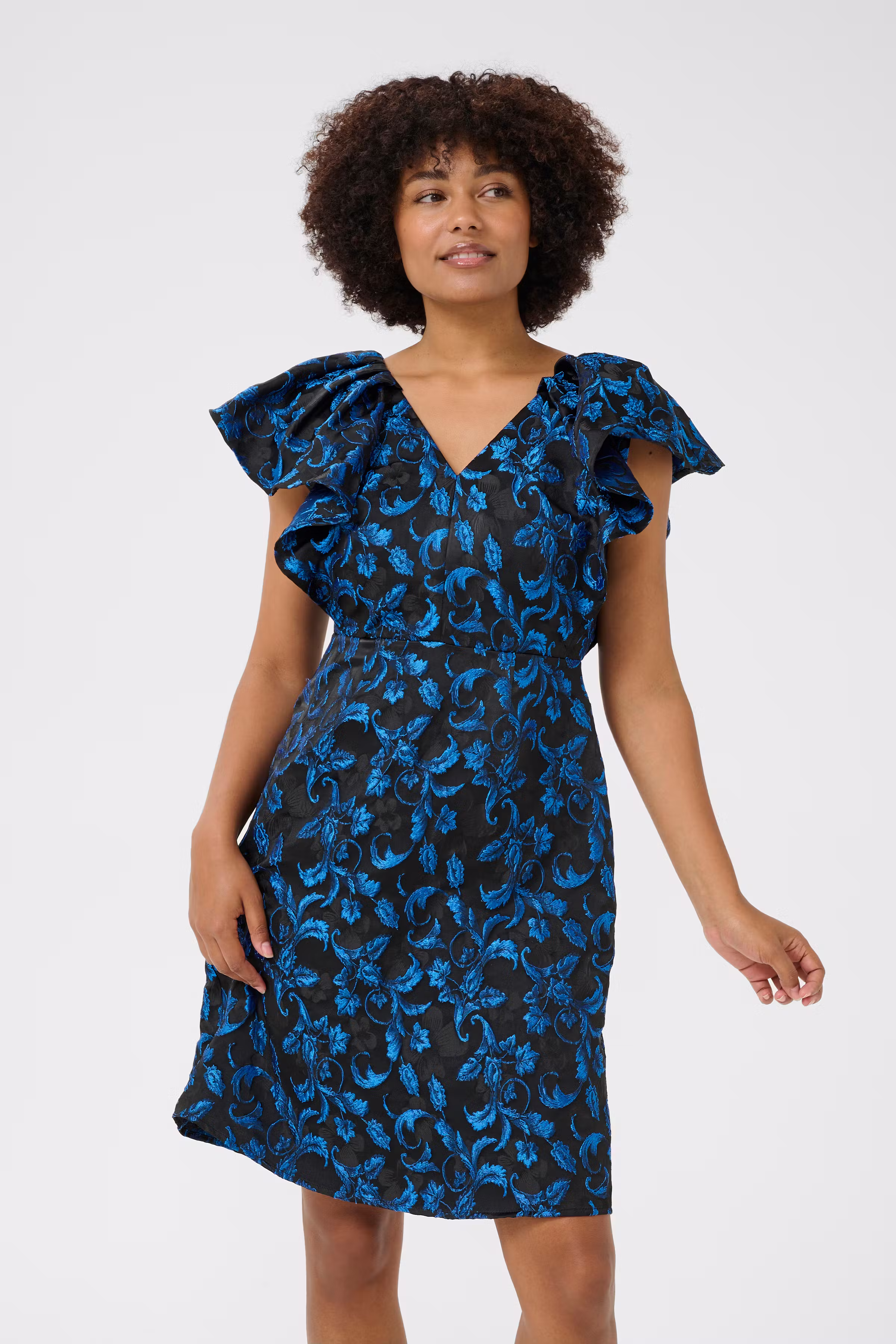 CUastro Kleid LOOKBOOK FRONT 50111171-106575