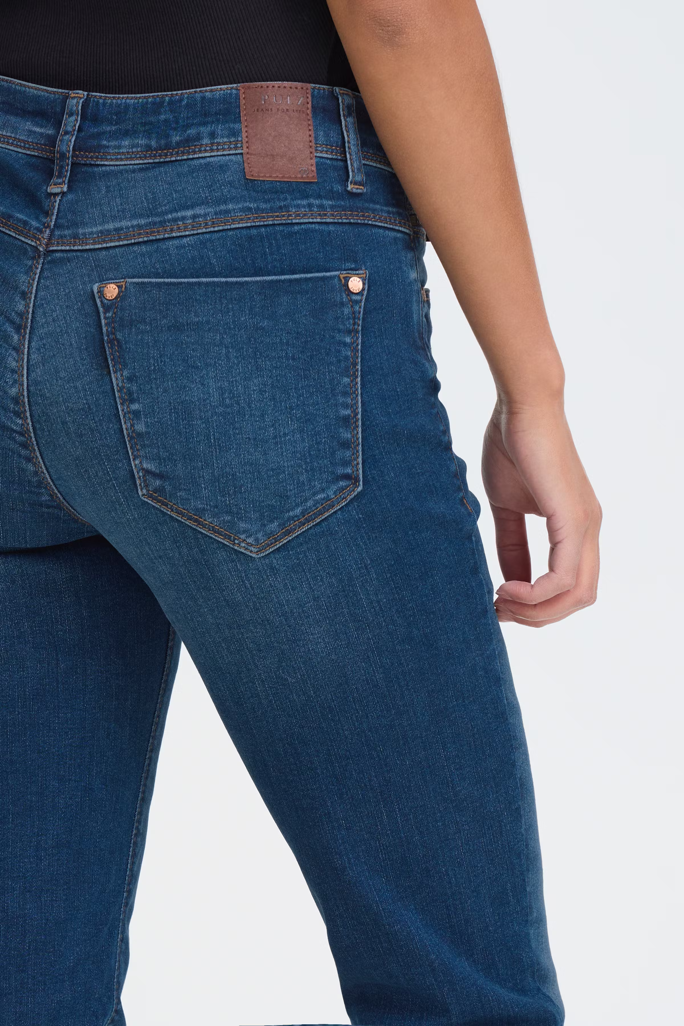PZSANDRA HW Jeans Medium Straight Leg LOOKBOOK DETAIL 50205860-200002