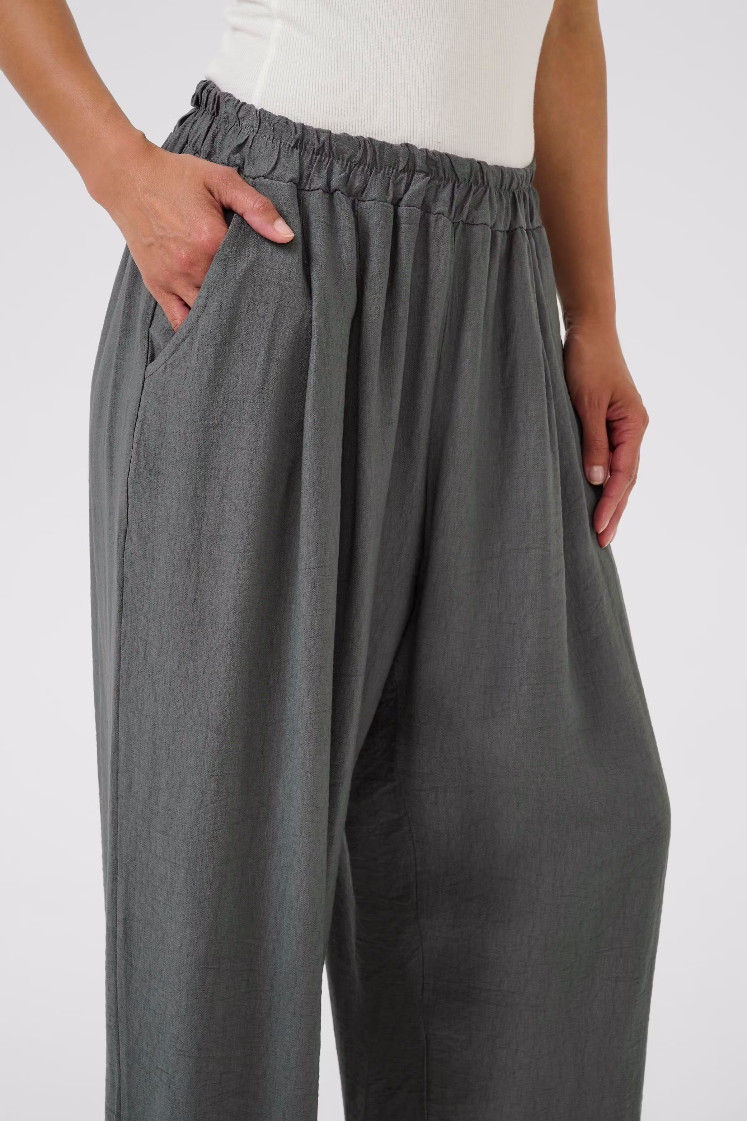 BPkiana Hose LOOKBOOK DETAIL 40103547-400805