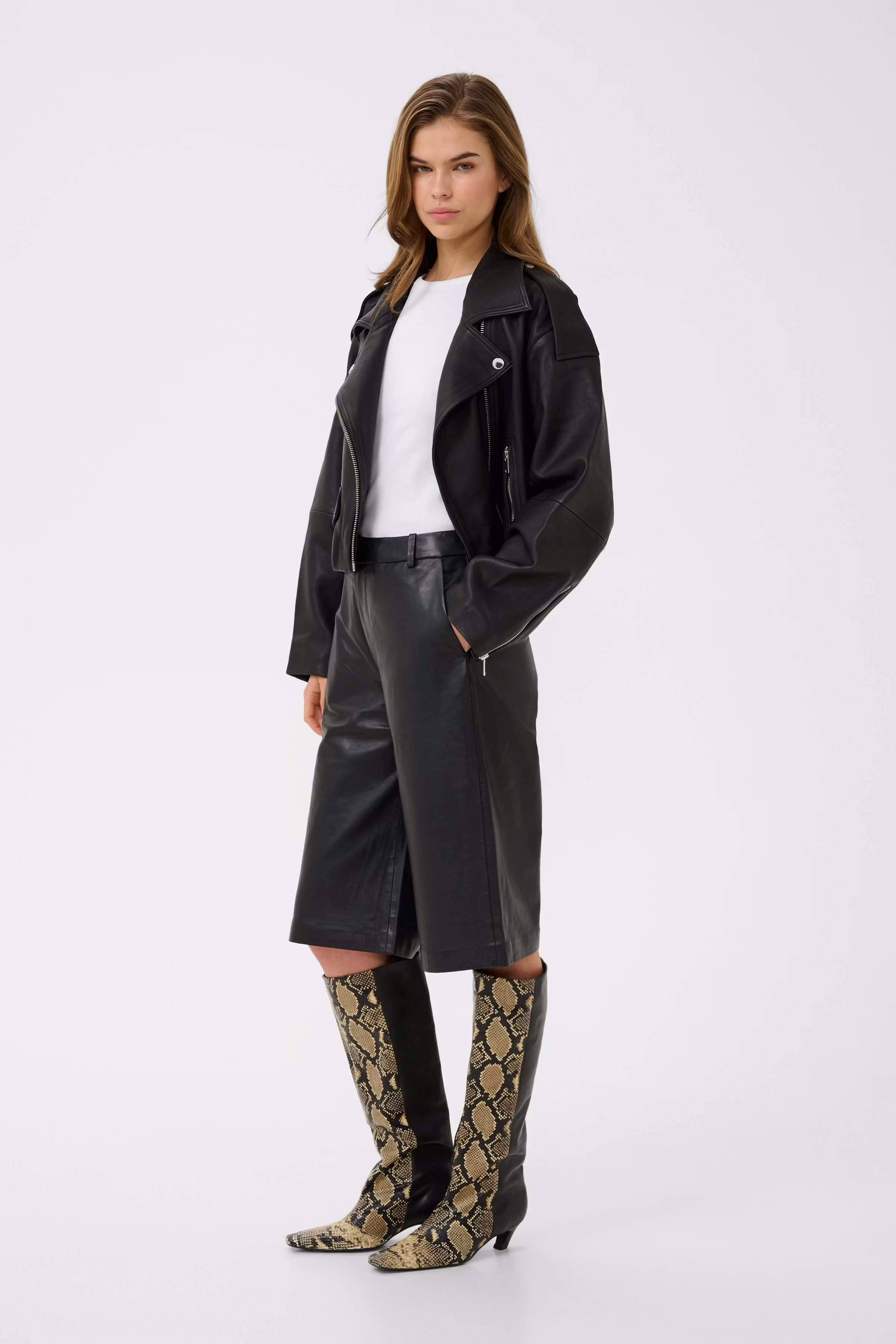 GZallis Skinnshorts LOOKBOOK FRONT 10911111-100017