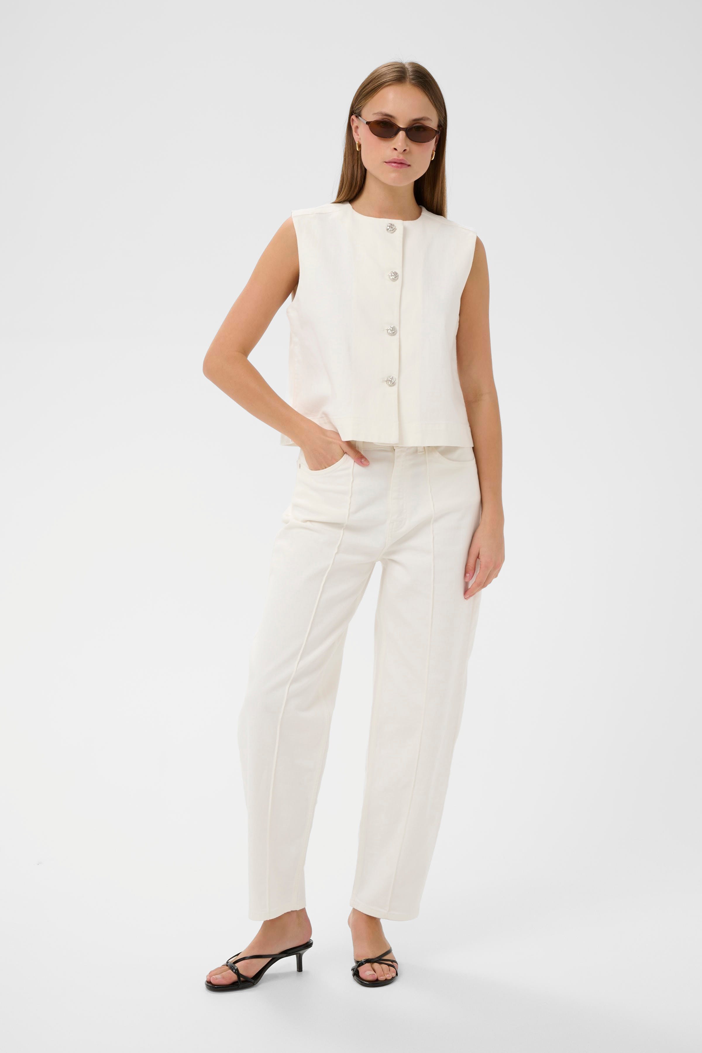 SLRina Waistcoat LOOKBOOK FRONT 30409058-120304