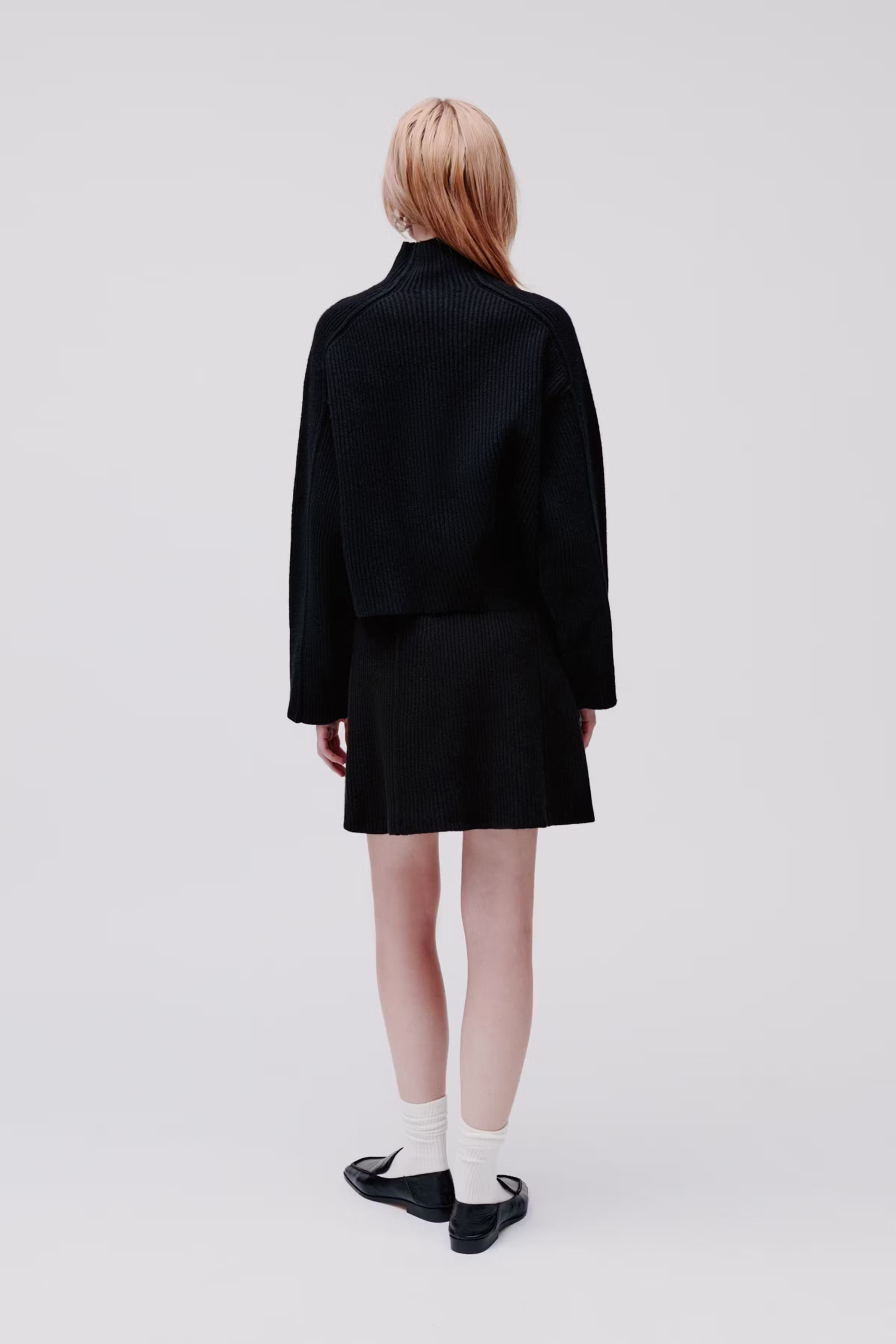 IOKEEVA Pullover LOOKBOOK BACK 30600600-BK999
