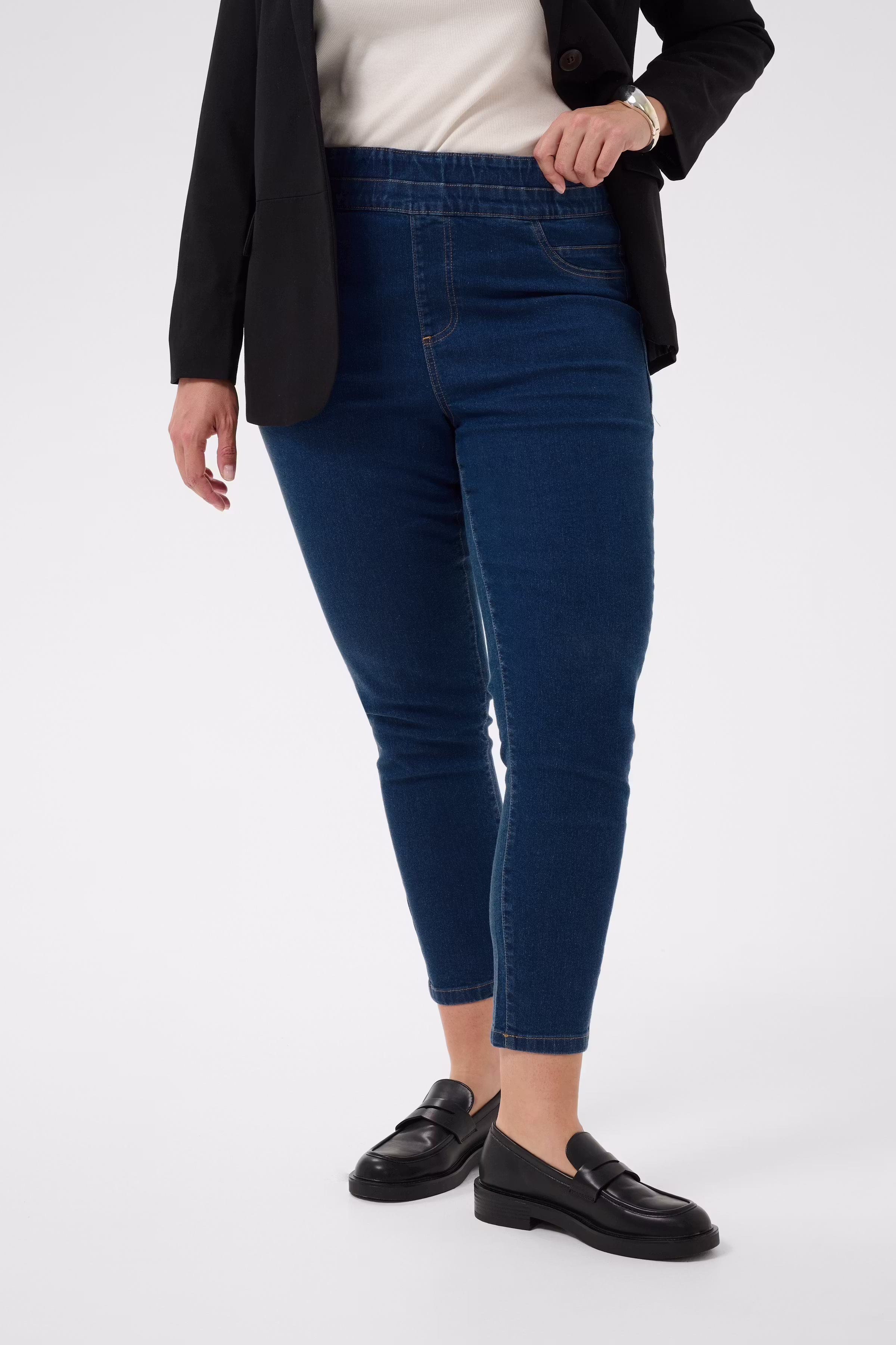 KCvilana Jeans LOOKBOOK FRONT 10583974-109584