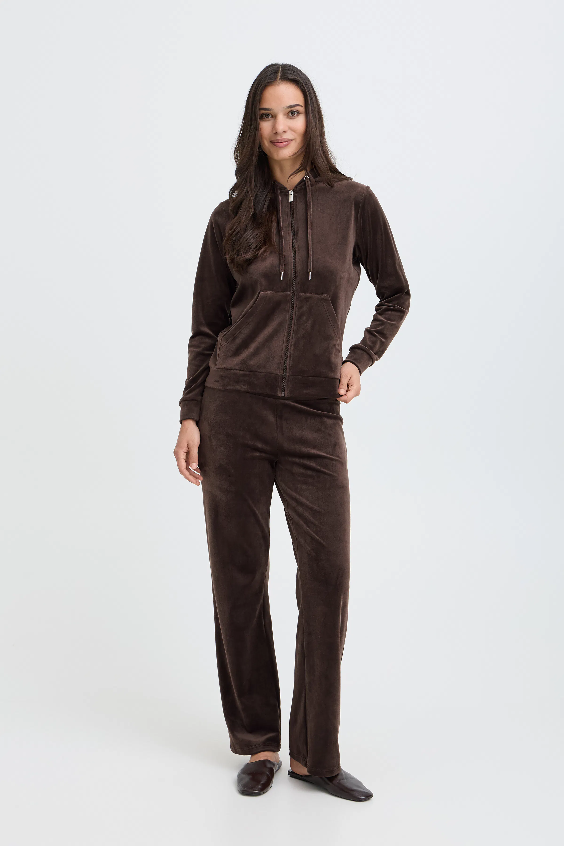 BYSTILLA Veloursett LOOKBOOK FRONT 20816019-191016