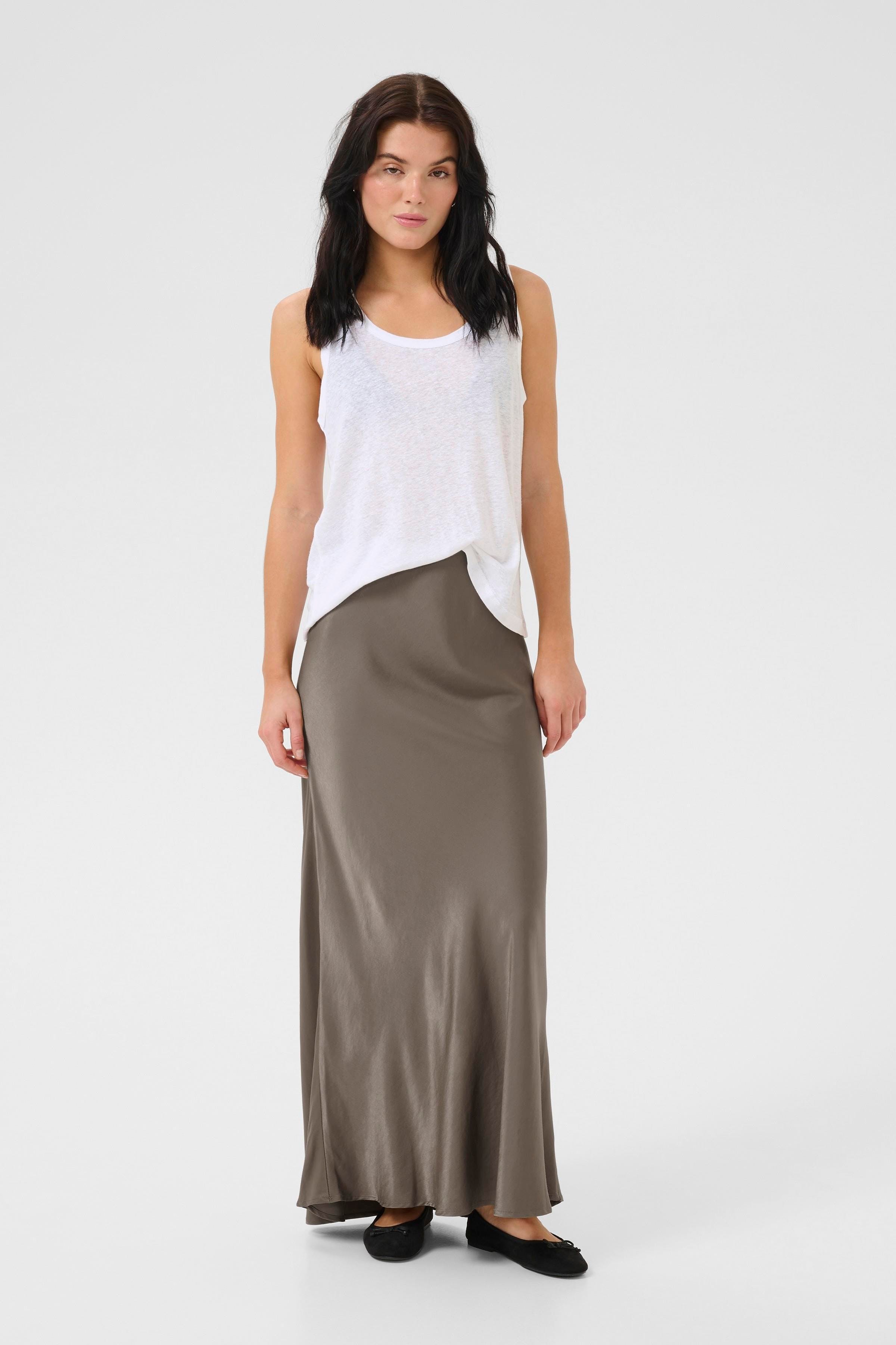 EstelleMW Satin skirt LOOKBOOK FRONT 10704820-181112