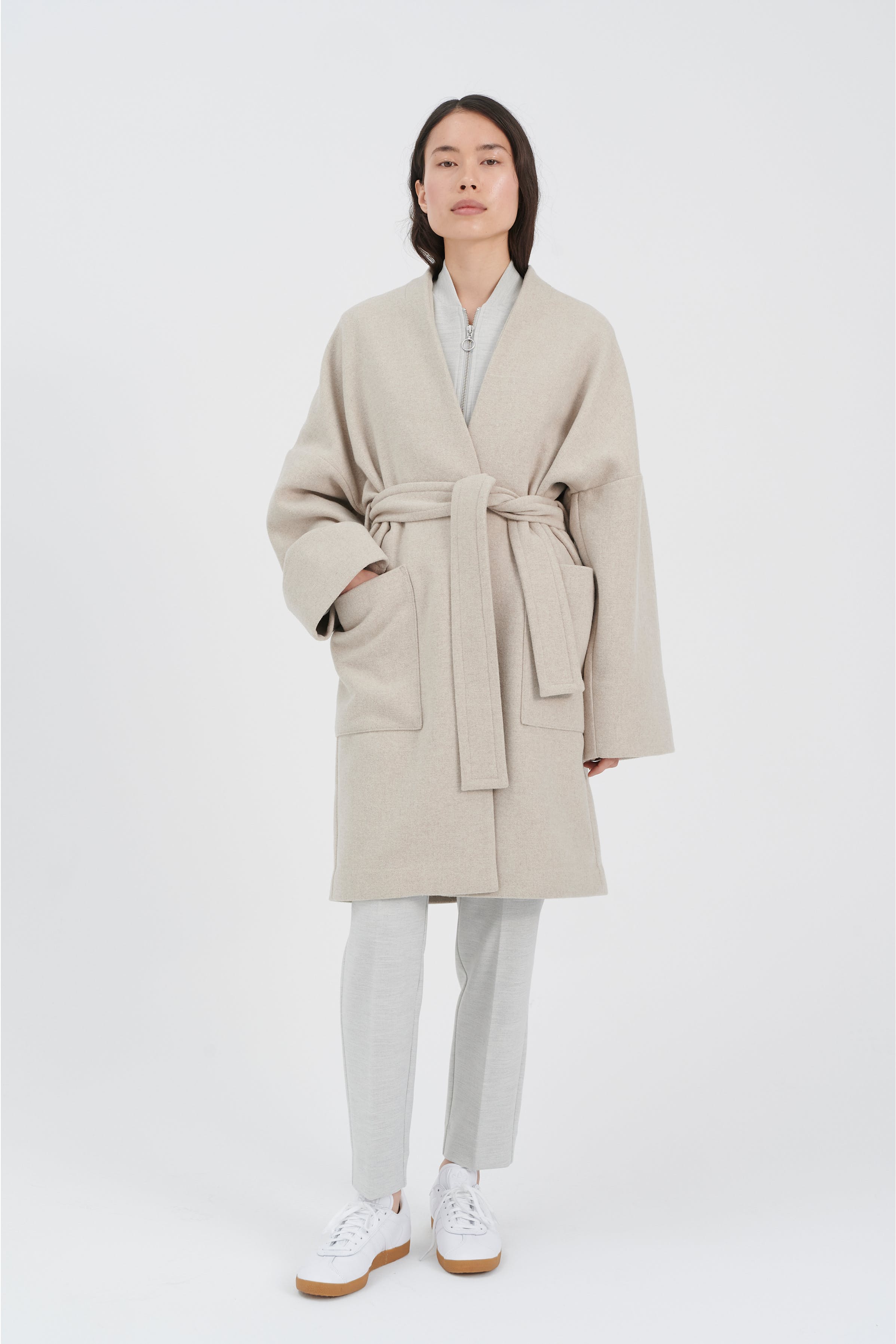 OaklieIW Coat LOOKBOOK FRONT 30106885-300597