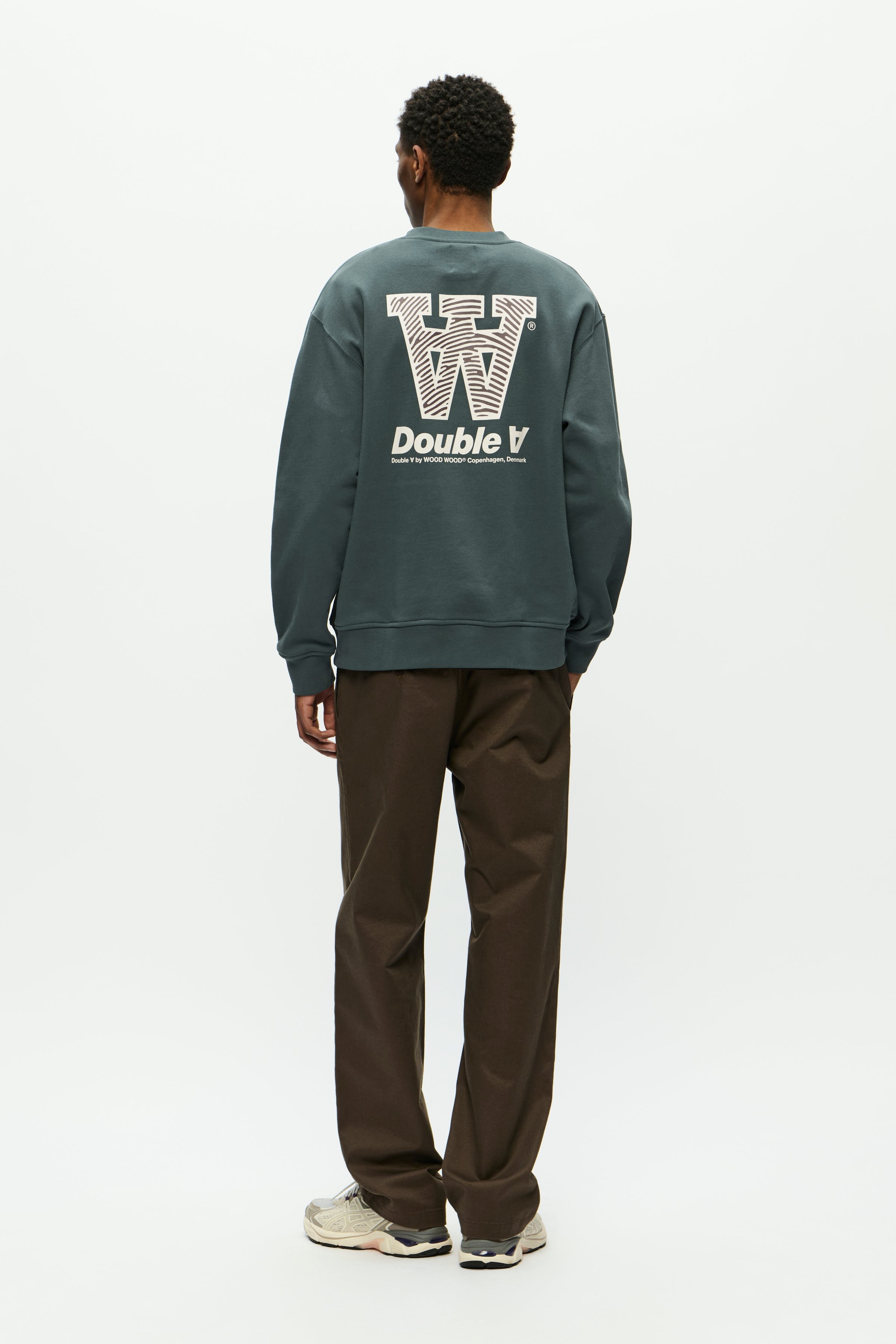 WWJames Sweatshirt LOOKBOOK BACK 30251537-194906