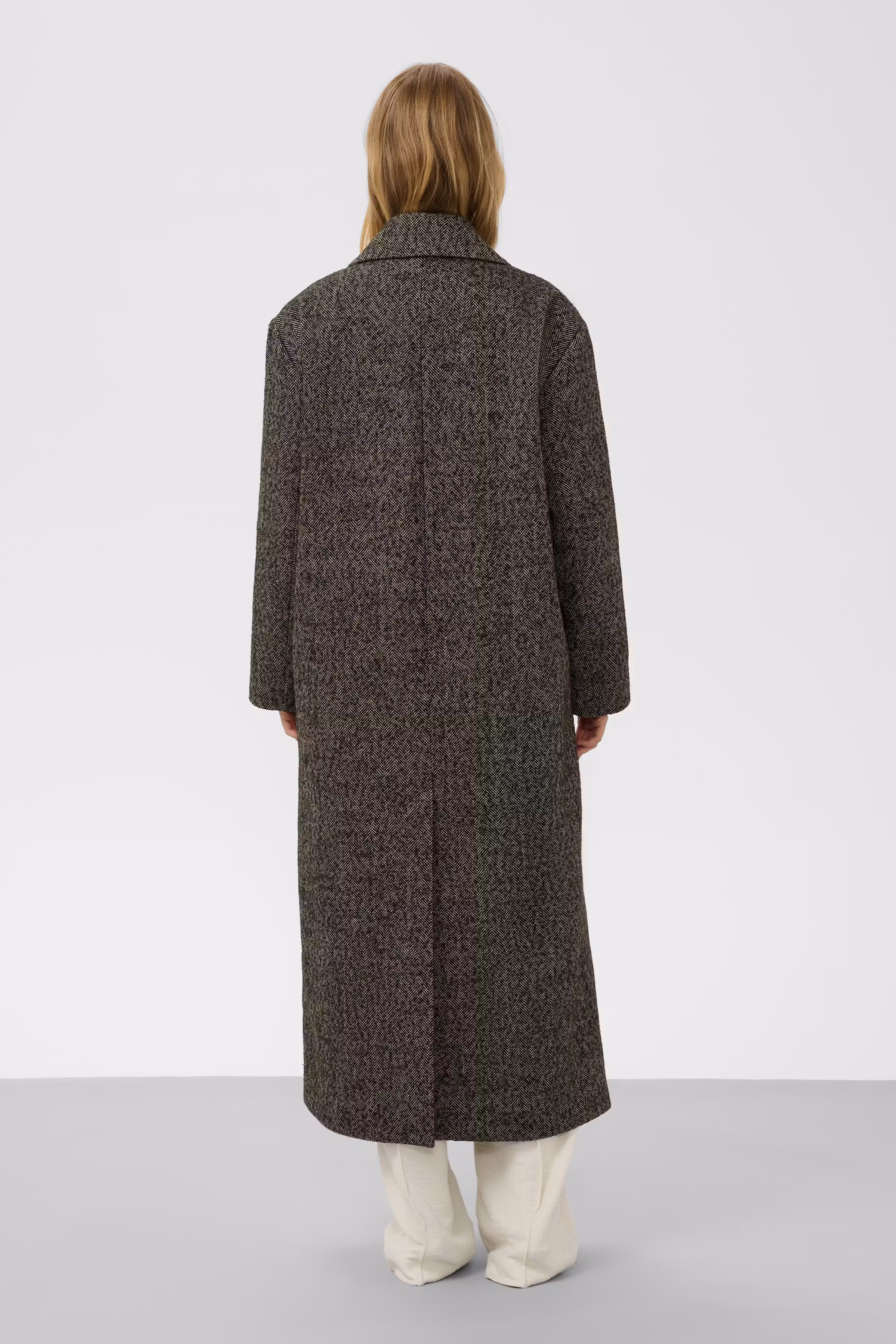 SLCova Coat LOOKBOOK BACK 30409258-304907