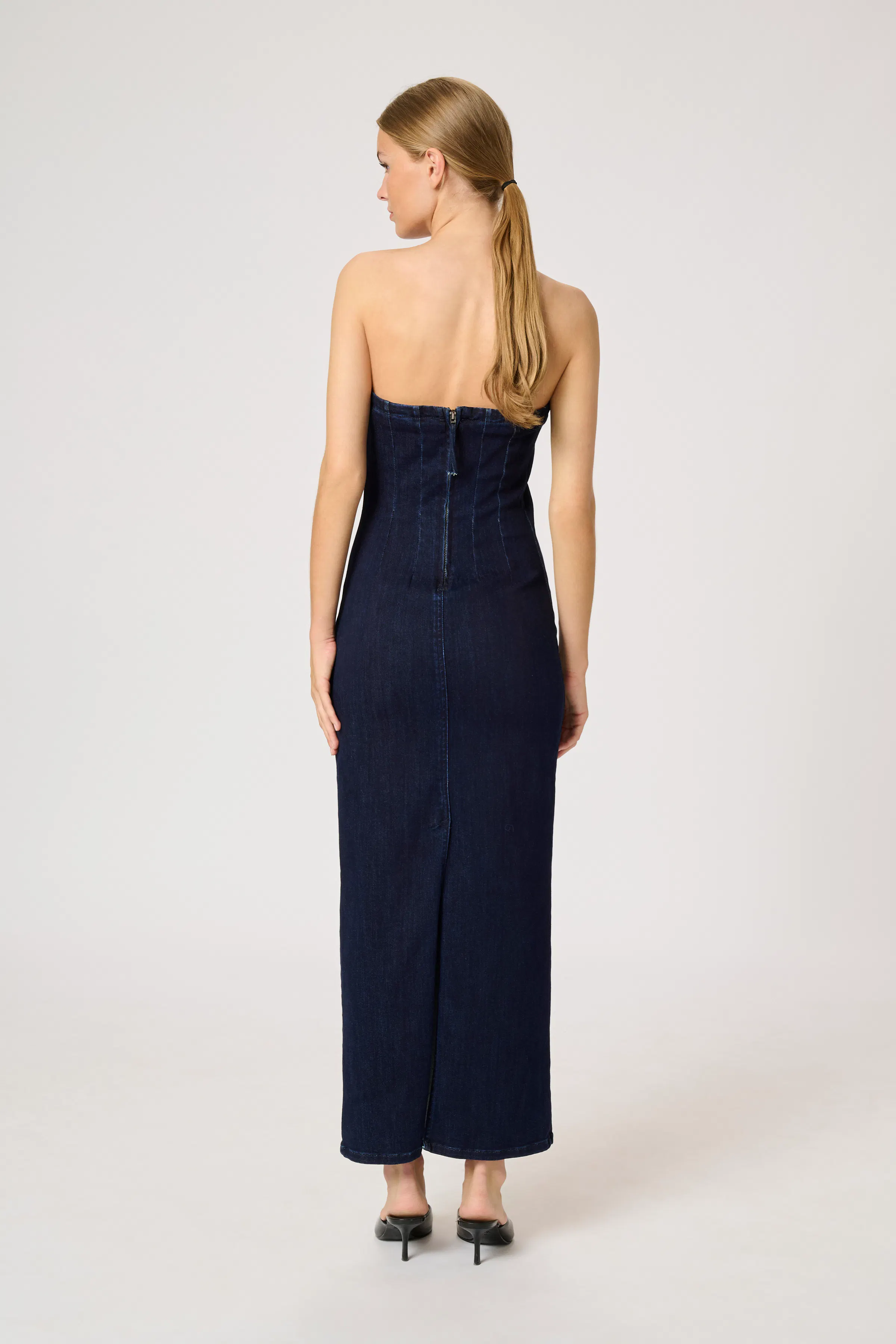AyoMW Dress LOOKBOOK BACK 10704651-100067