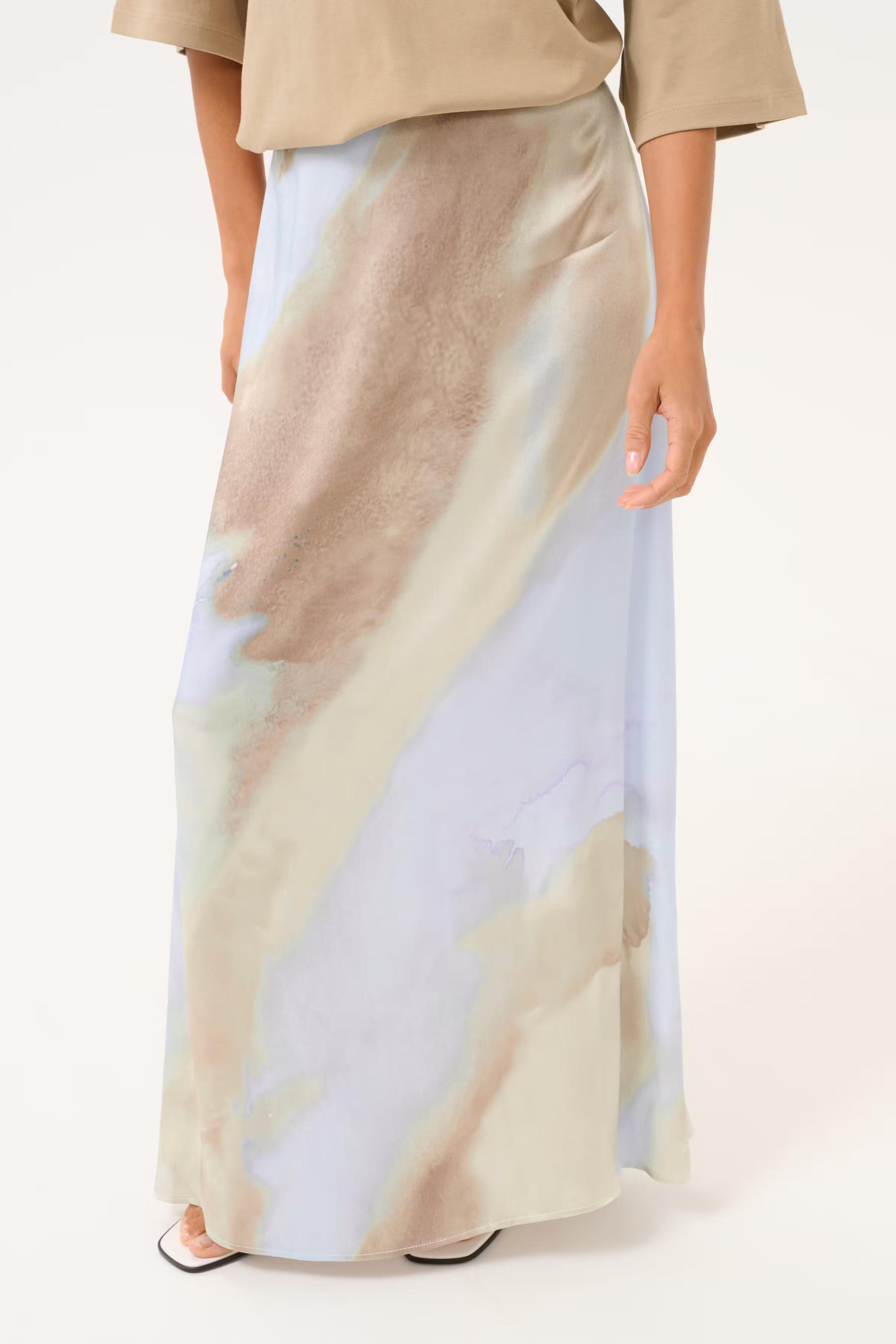 OlgaKB Skirt LOOKBOOK FRONT 10104983-107573