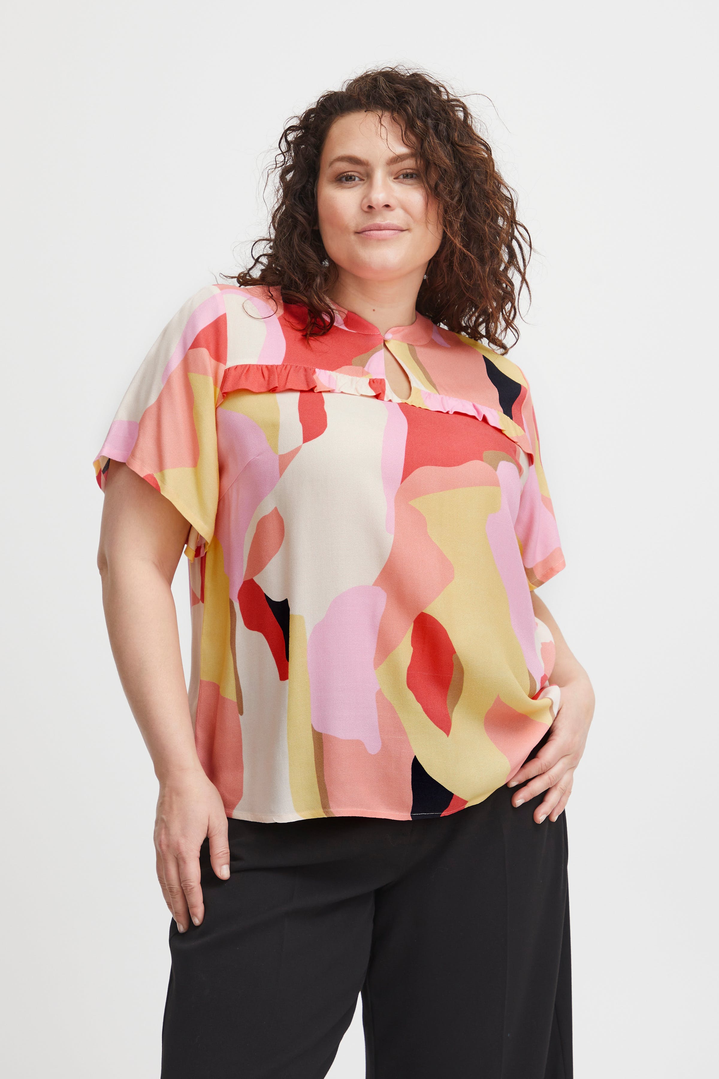 FPBLOCK Bluse LOOKBOOK FRONT 20612300-202102