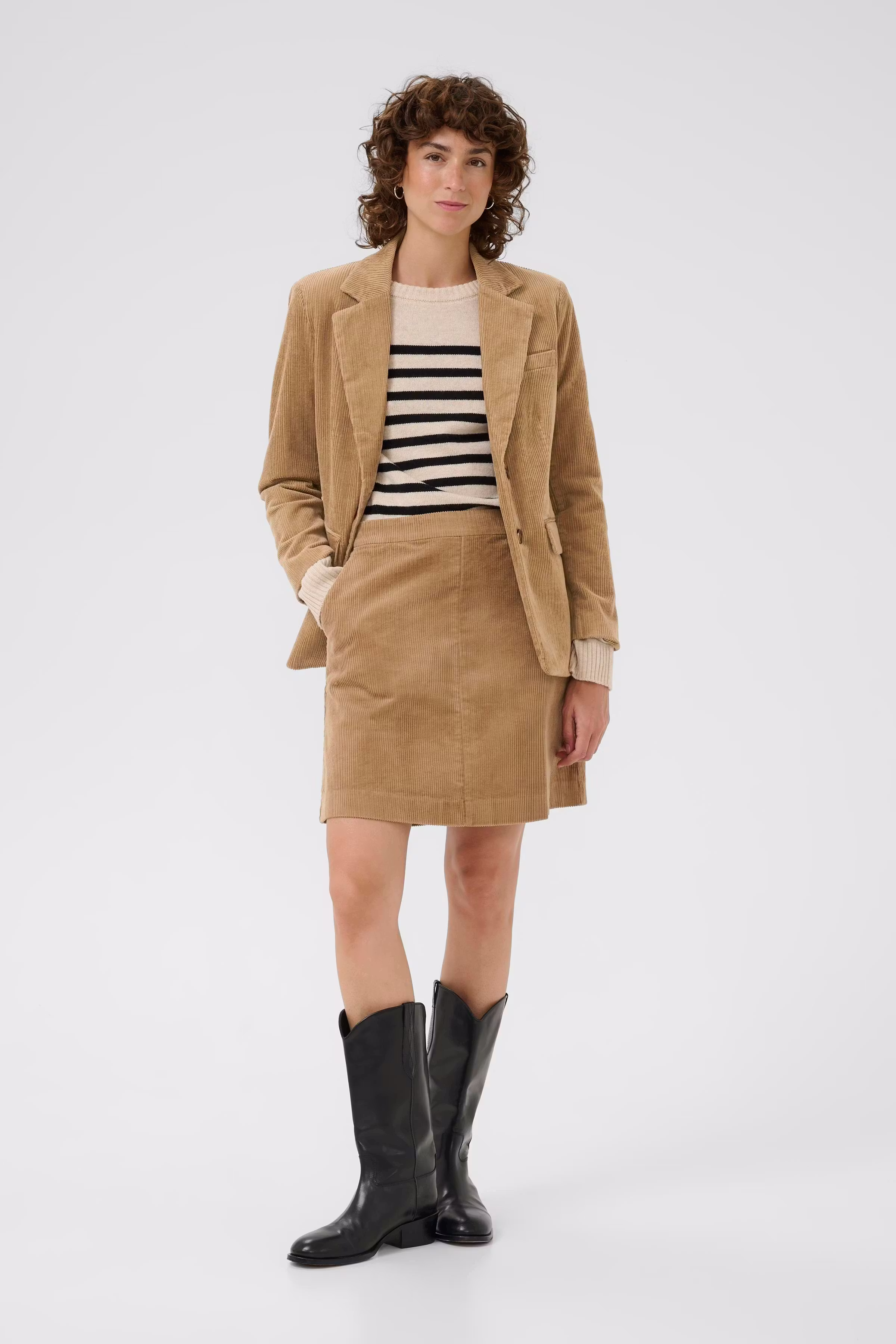 LingsPW Kjol LOOKBOOK FRONT 30307449-171038
