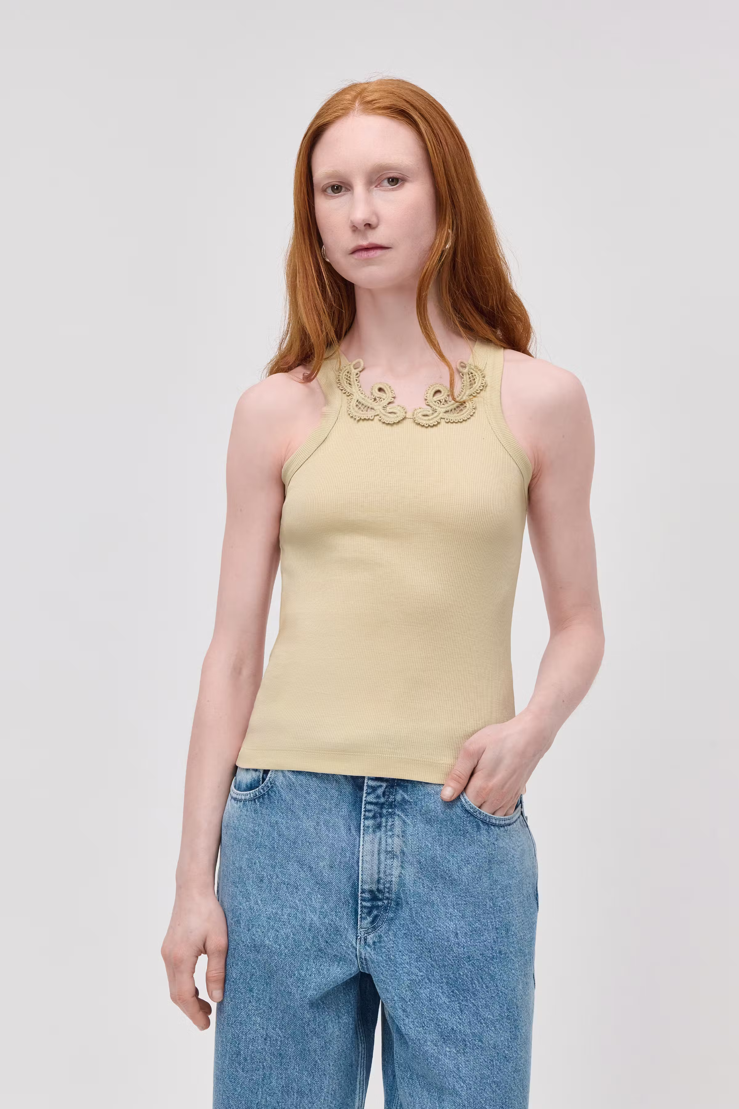 IOFATIMA T-shirt LOOKBOOK FRONT 30600610-BE458
