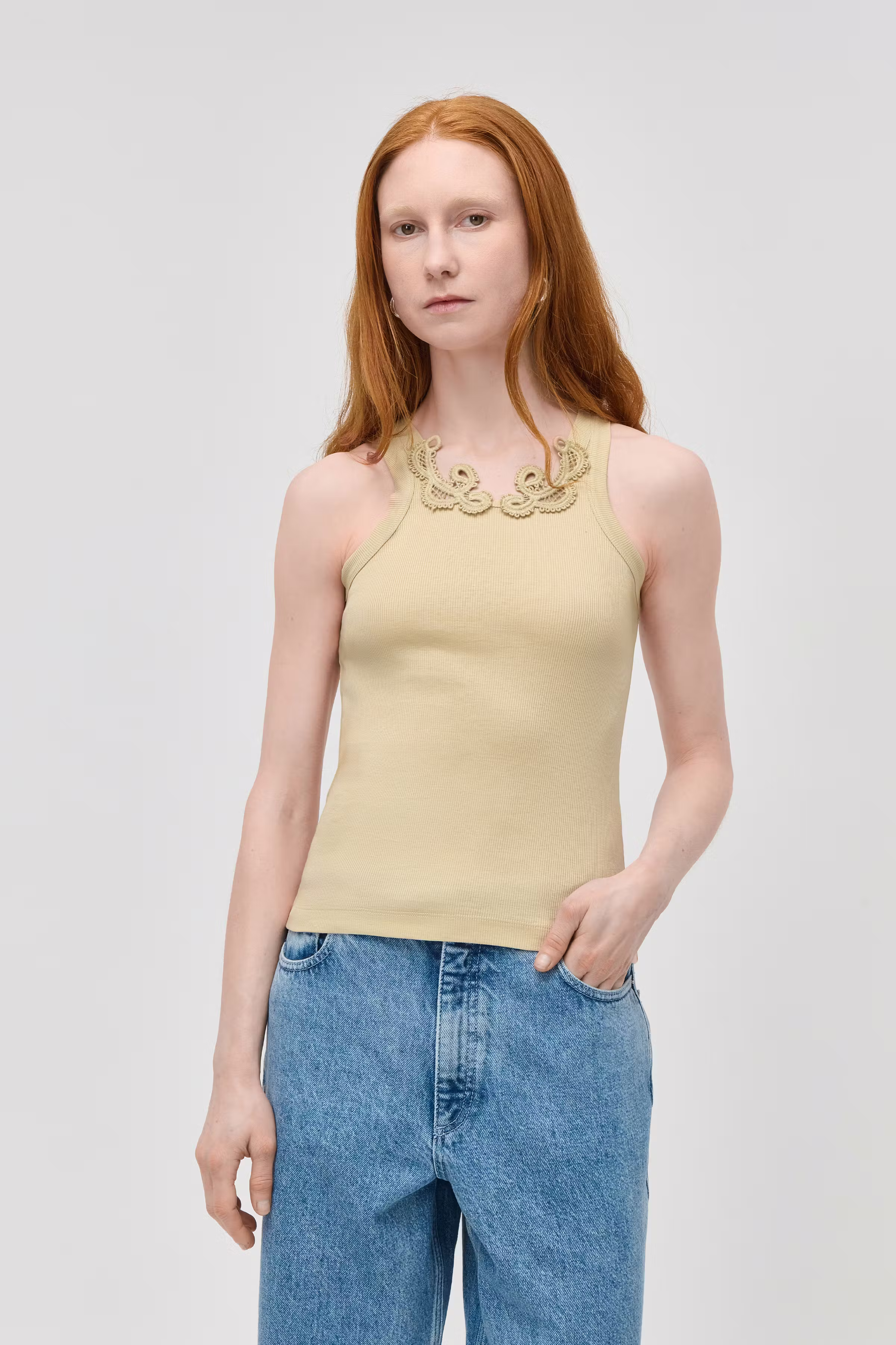 FATIMA T-shirt LOOKBOOK FRONT 30600610-BE458