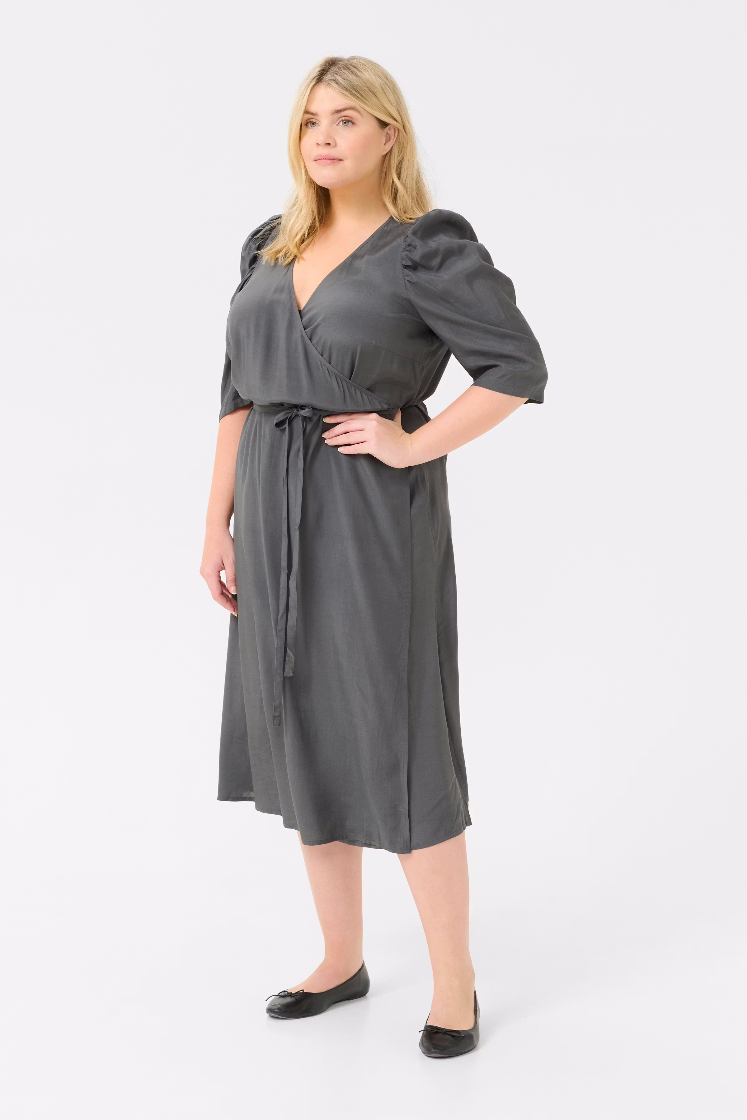 KCmiri Robe LOOKBOOK FRONT 10583179-190205