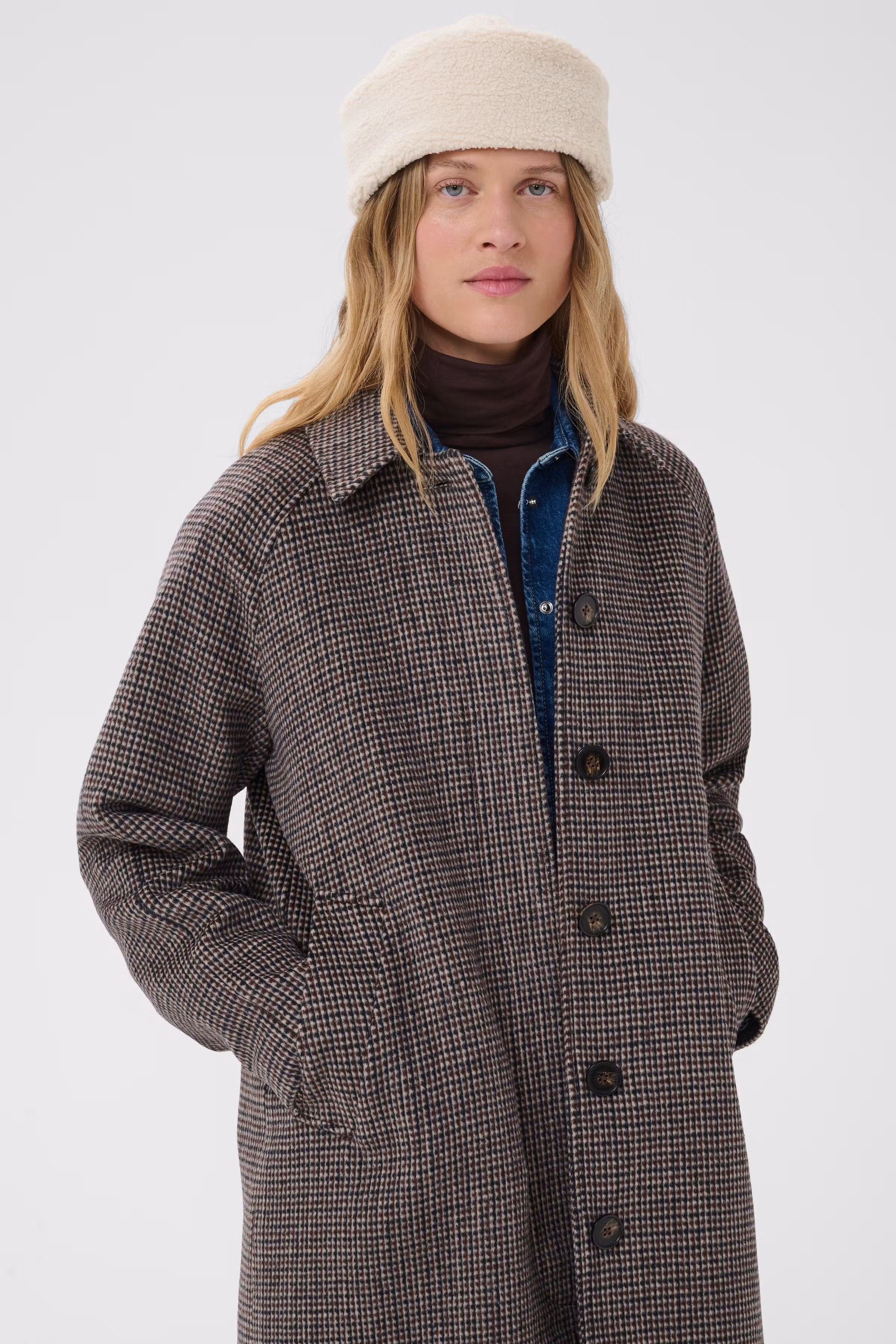 ChrissePW Hut LOOKBOOK FRONT 30310668-130000