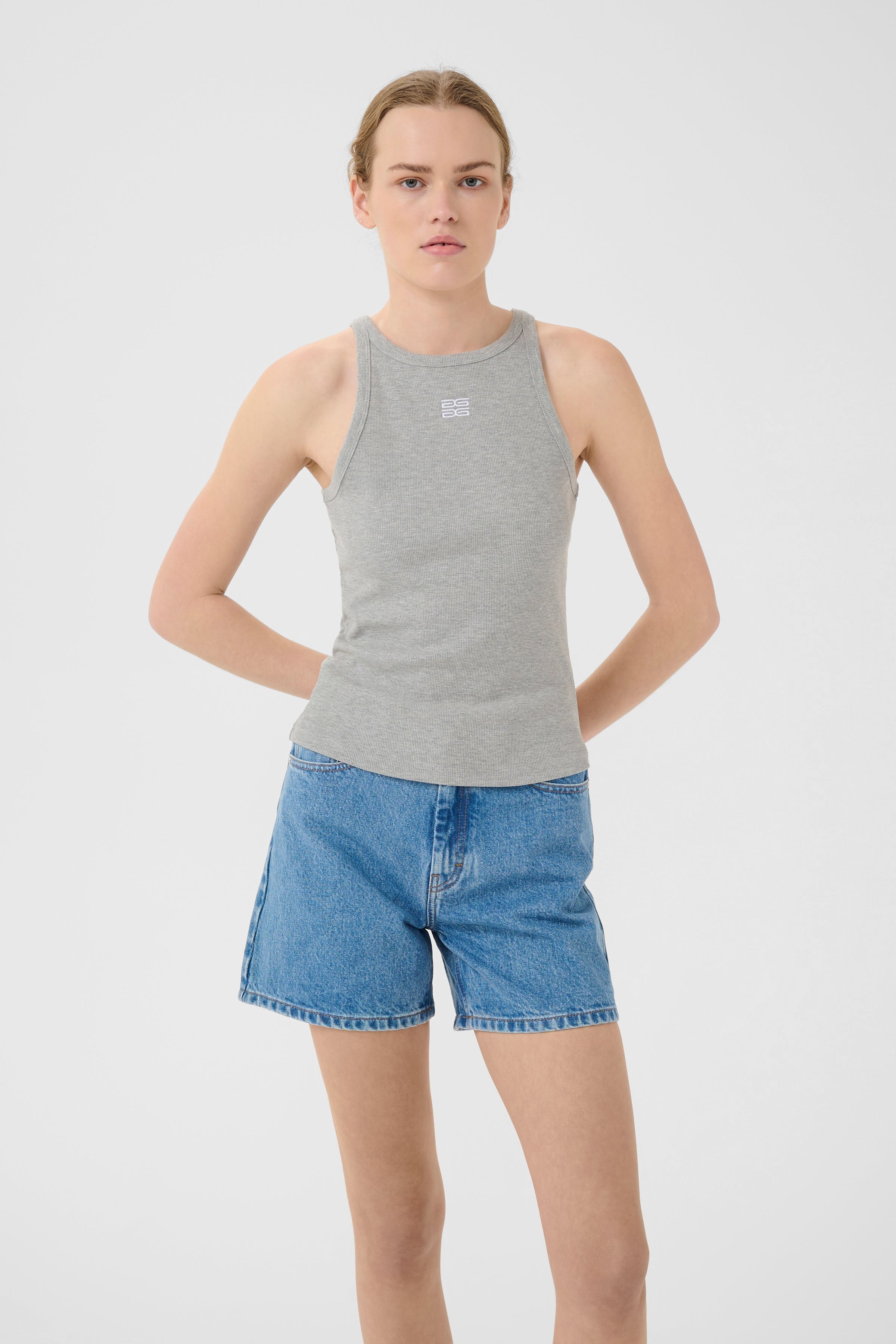 GZdrew Top LOOKBOOK FRONT 10910269-107578