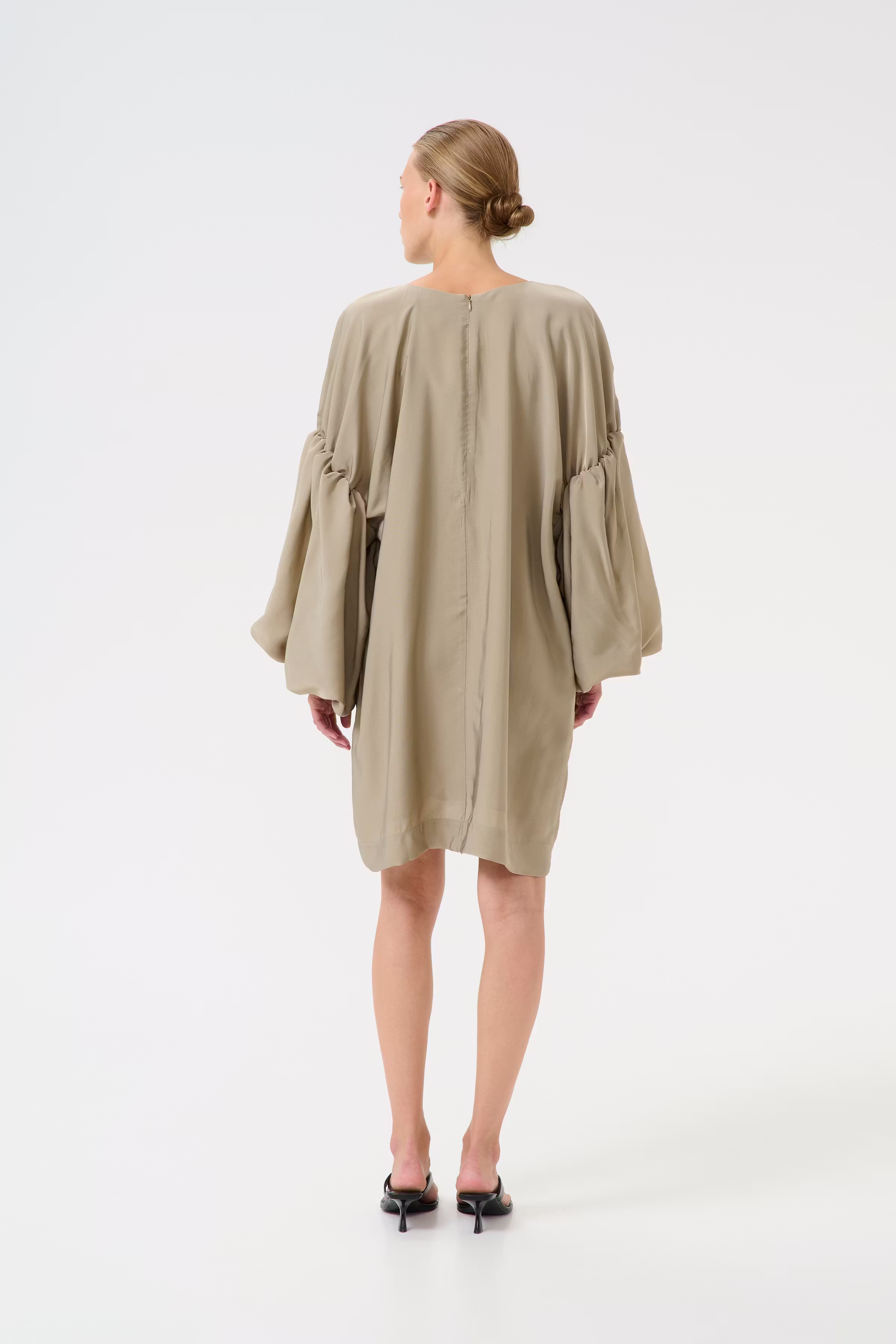 GZmalloon Kleid LOOKBOOK BACK 10910215-170510