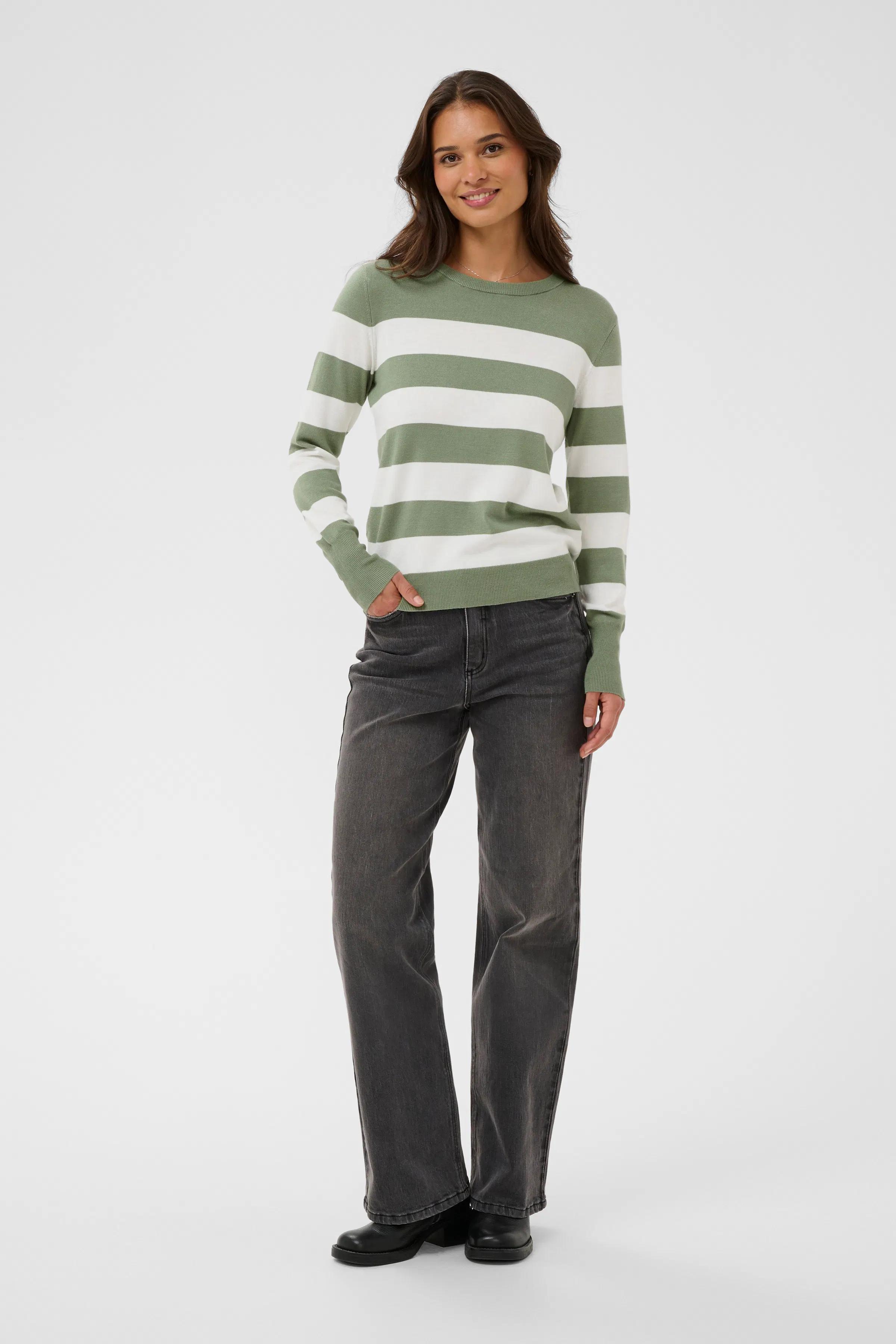 KAlizza Pullover LOOKBOOK FRONT 10509065-109572