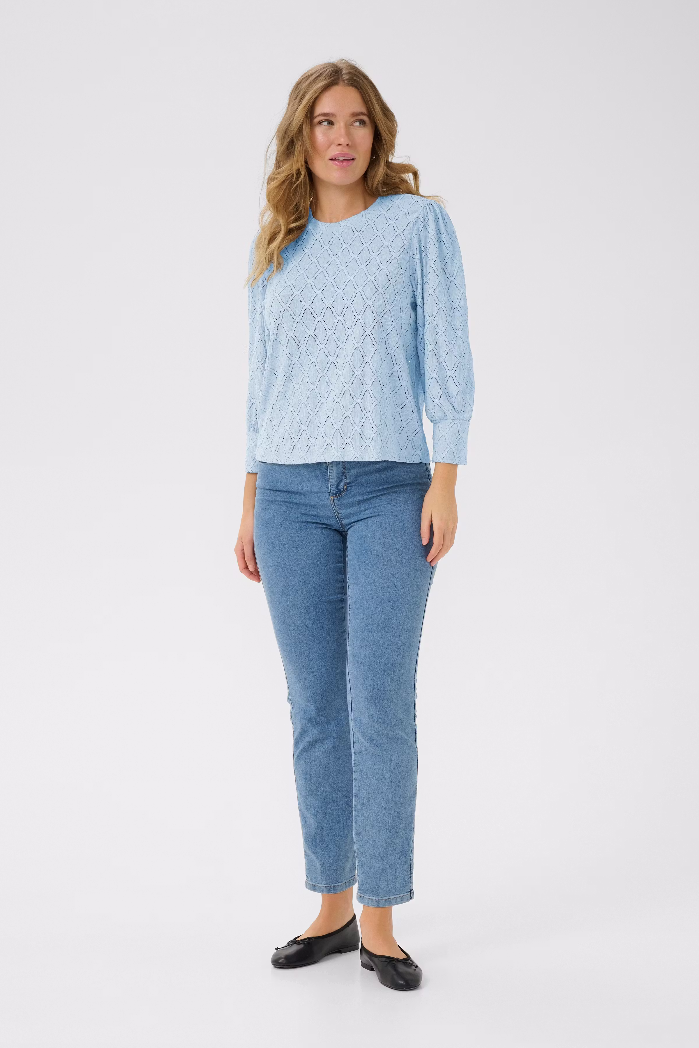 KAtio Blouse LOOKBOOK FRONT 10509843-164016