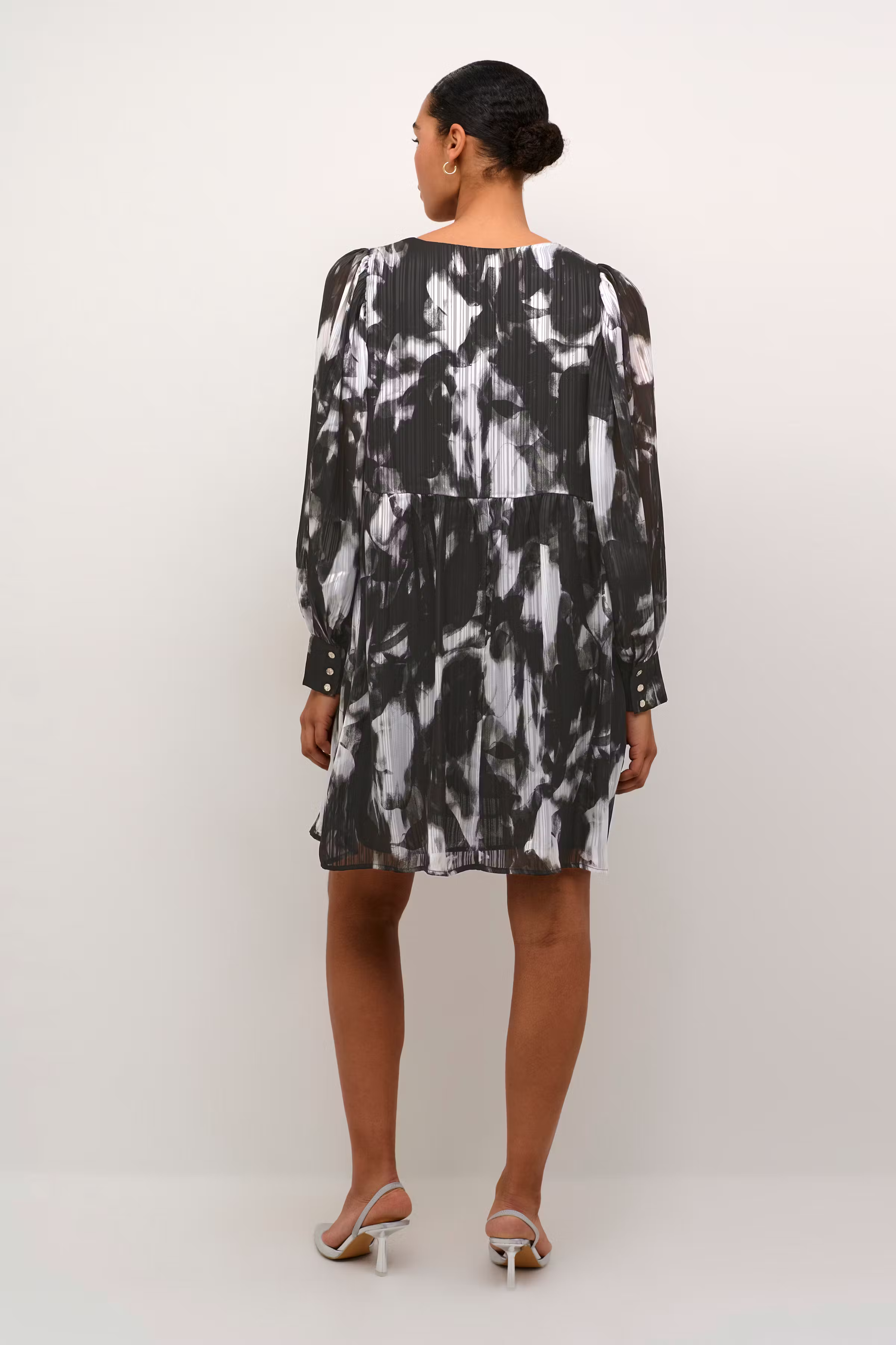 KAlifa Kjole LOOKBOOK BACK 10509200-106593