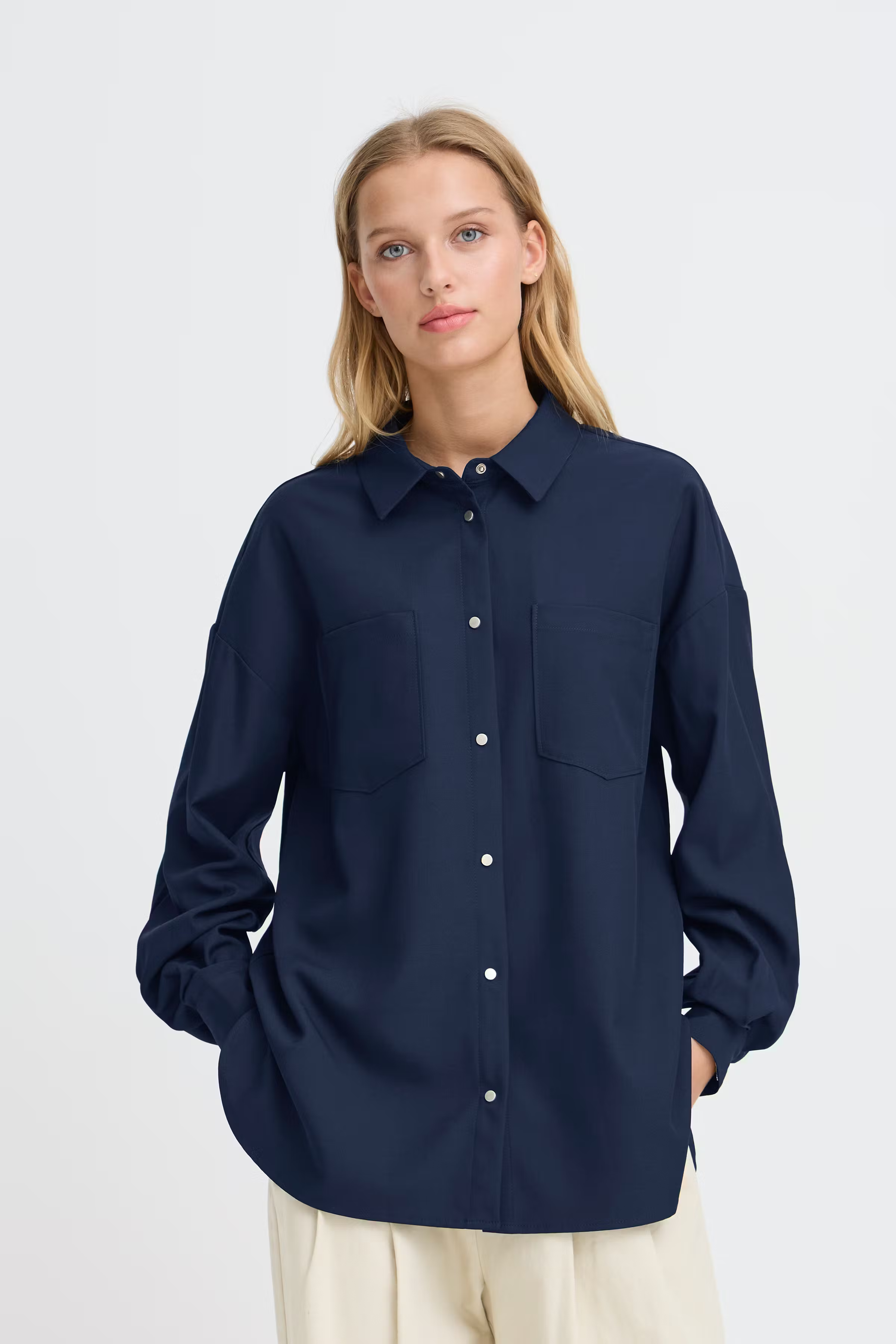 IHERINA Skjorte LOOKBOOK FRONT 20125030-194013