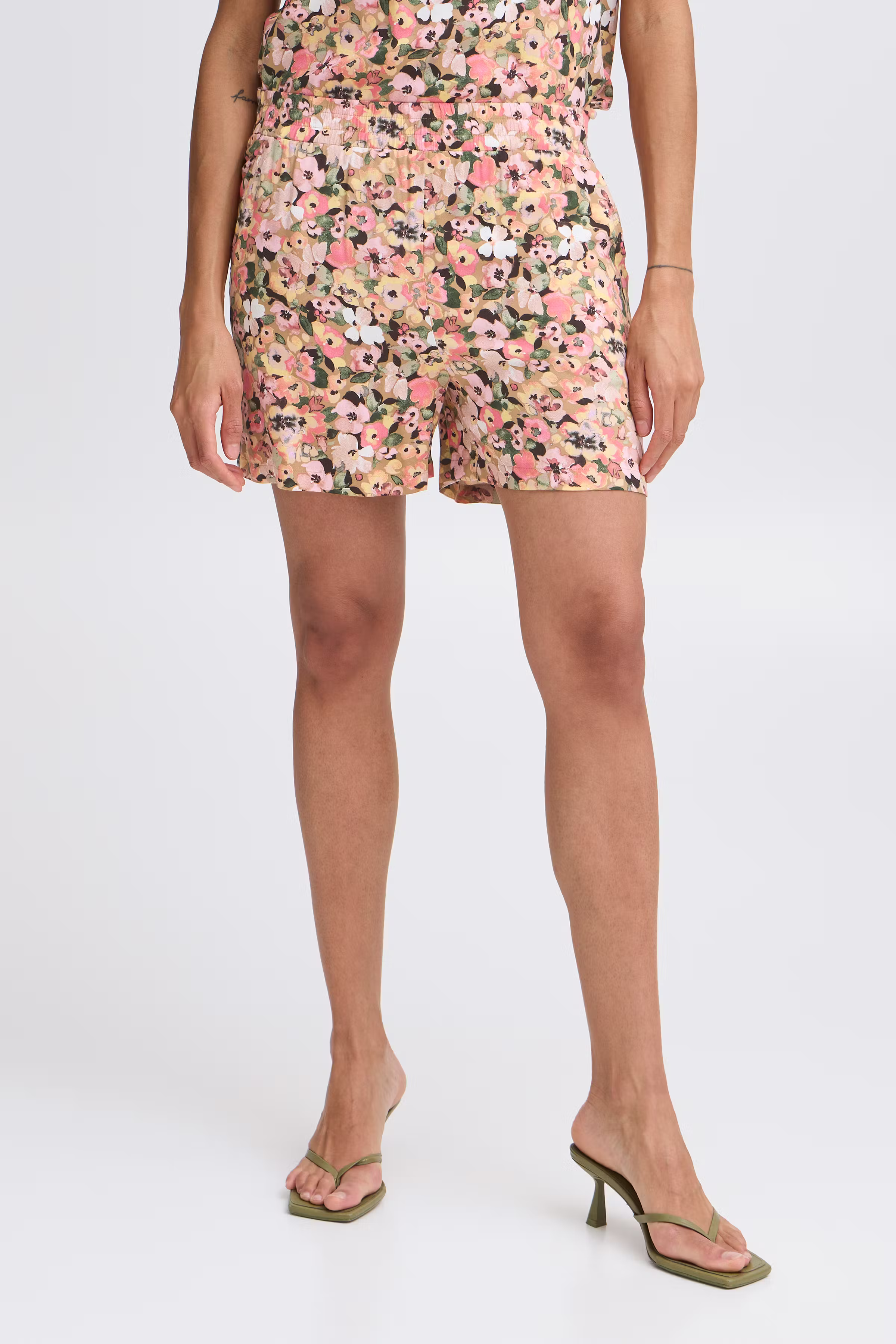 BYMMJOELLA Shorts LOOKBOOK FRONT 20816519-204525