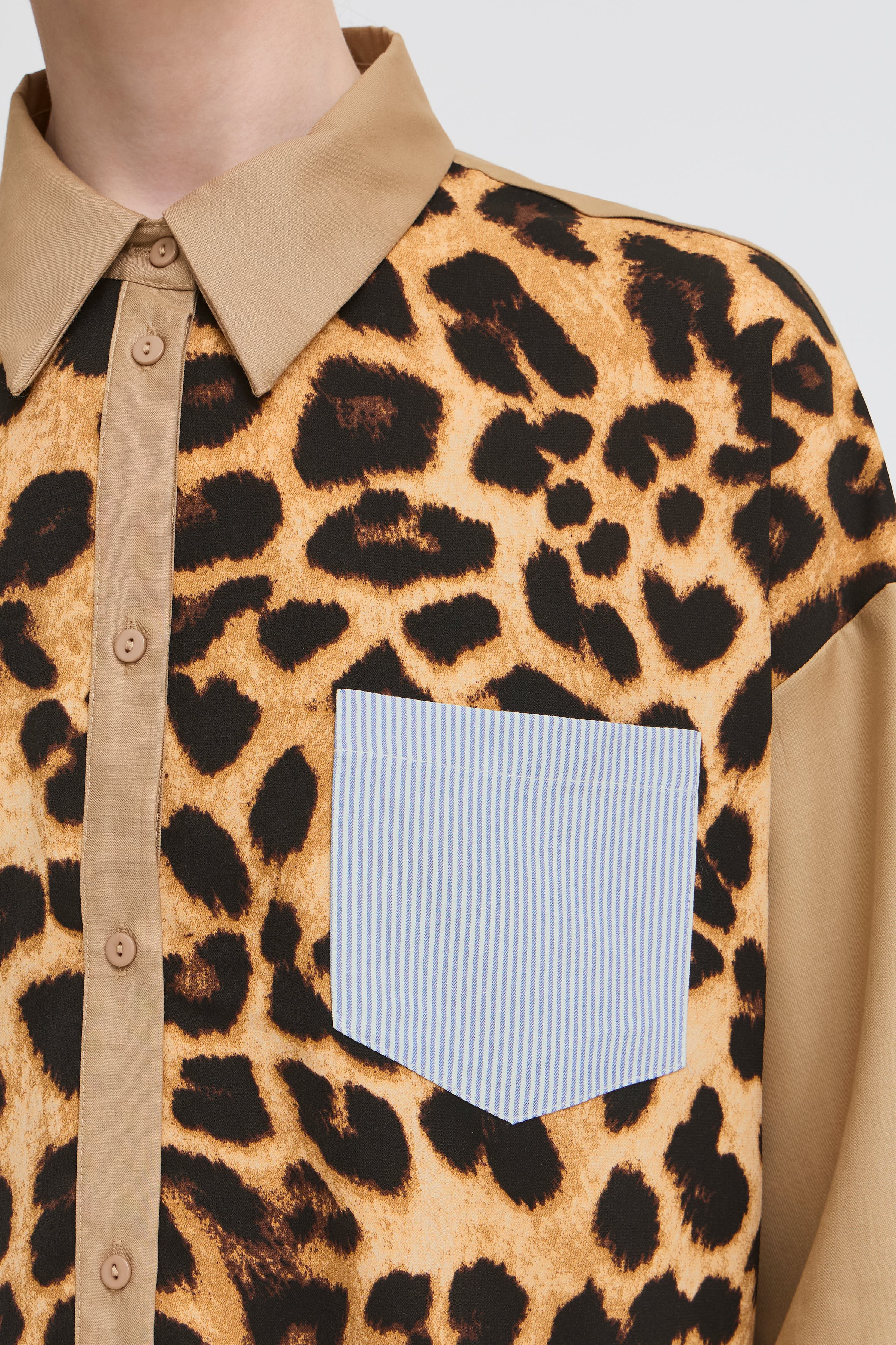 IXGABIN Skjorta LOOKBOOK DETAIL 20123734-205390