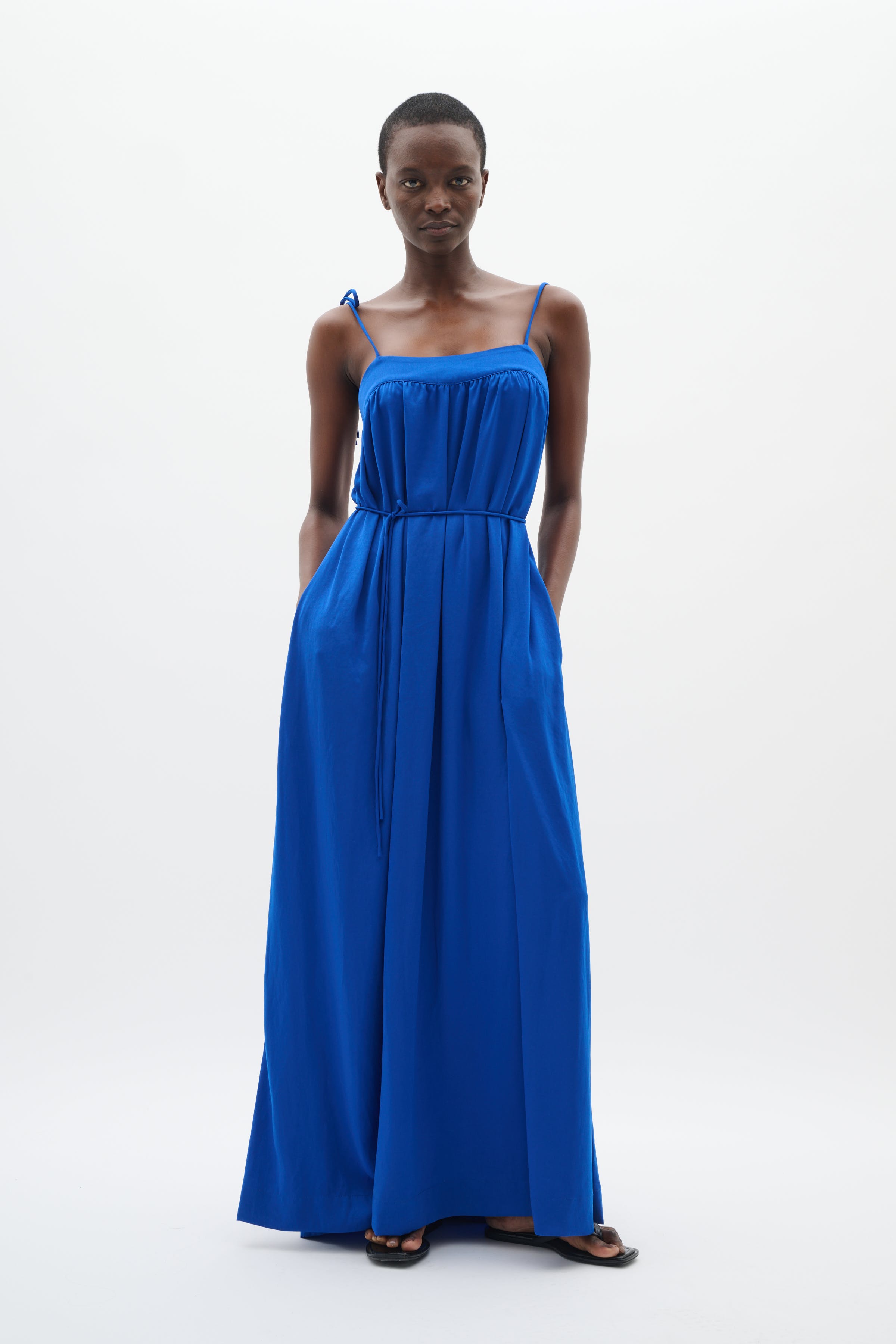 FutoIW Jurk LOOKBOOK FRONT 30110804-193952