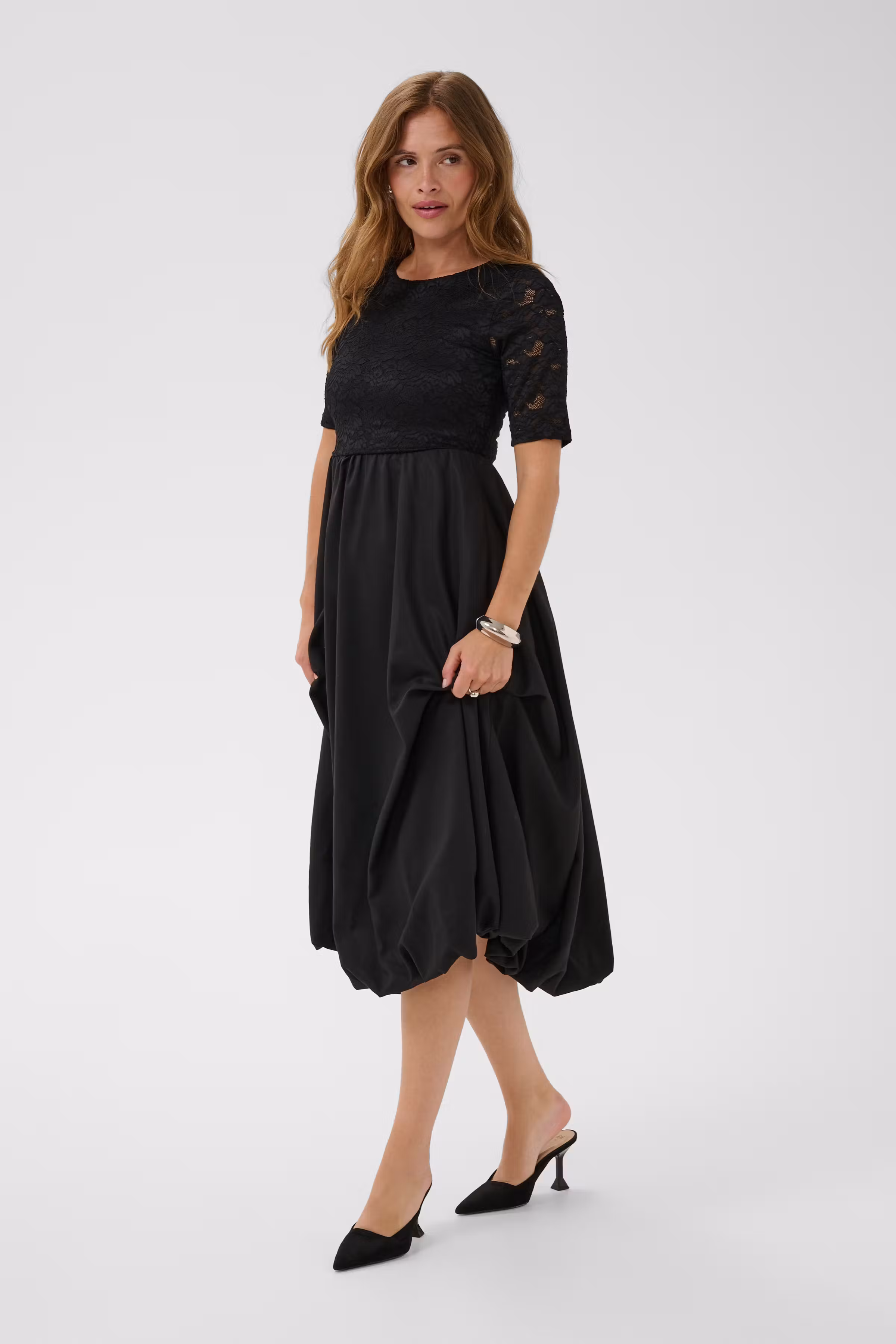 KAkiri Kjole LOOKBOOK FRONT 10512304-100121
