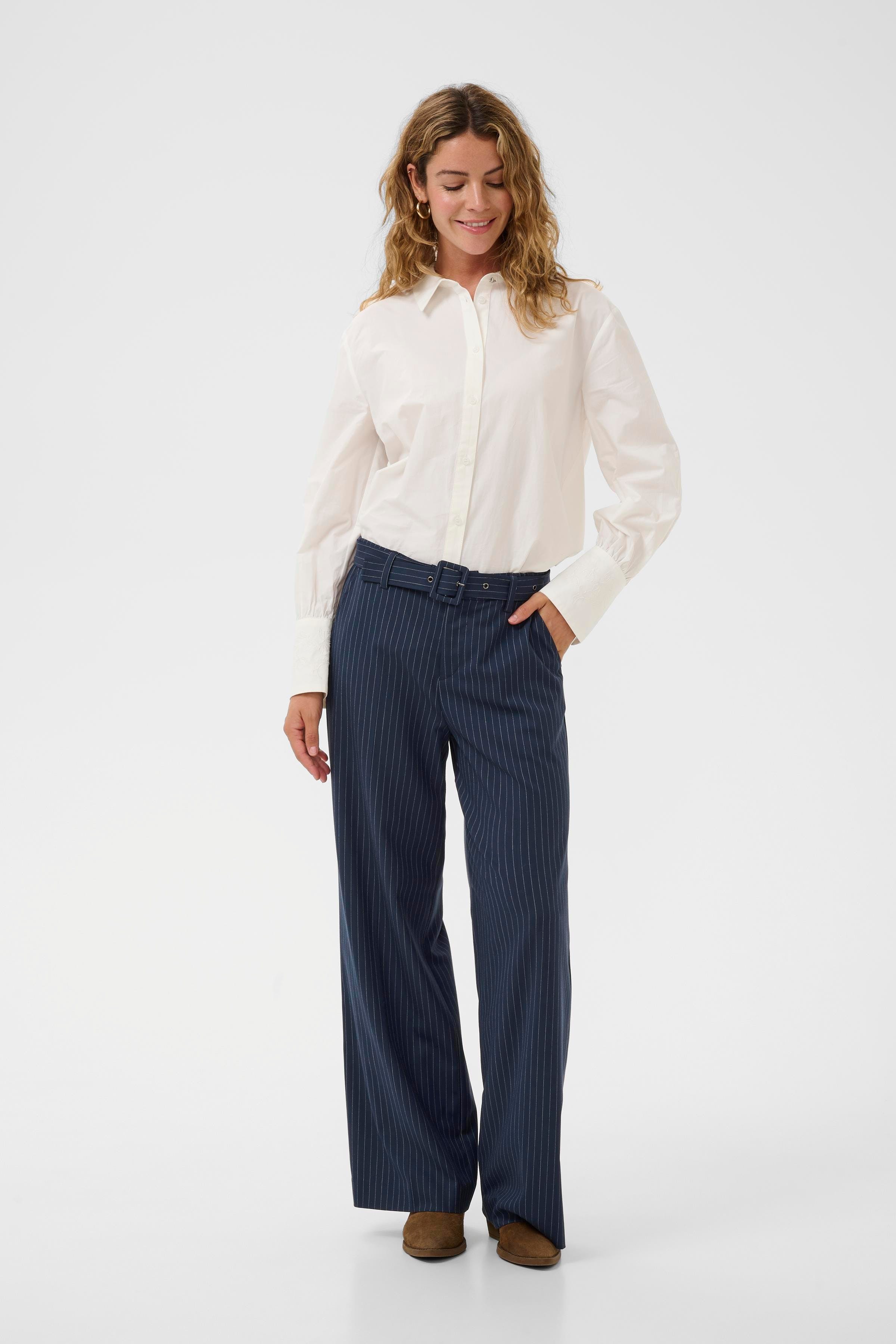 CRLorelie Hose LOOKBOOK FRONT 10614552-193923