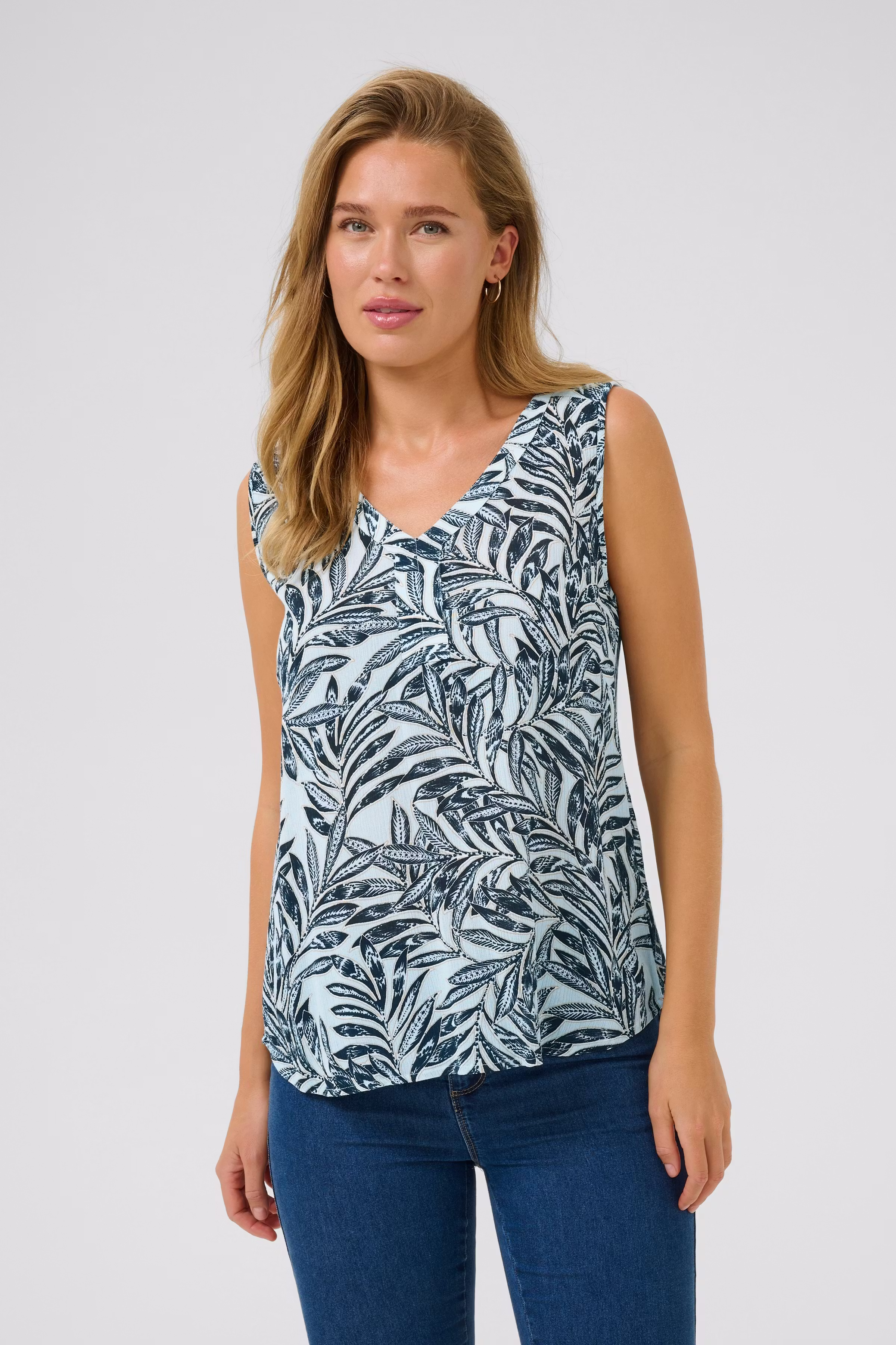 KAamber Top LOOKBOOK FRONT 10508255-107562