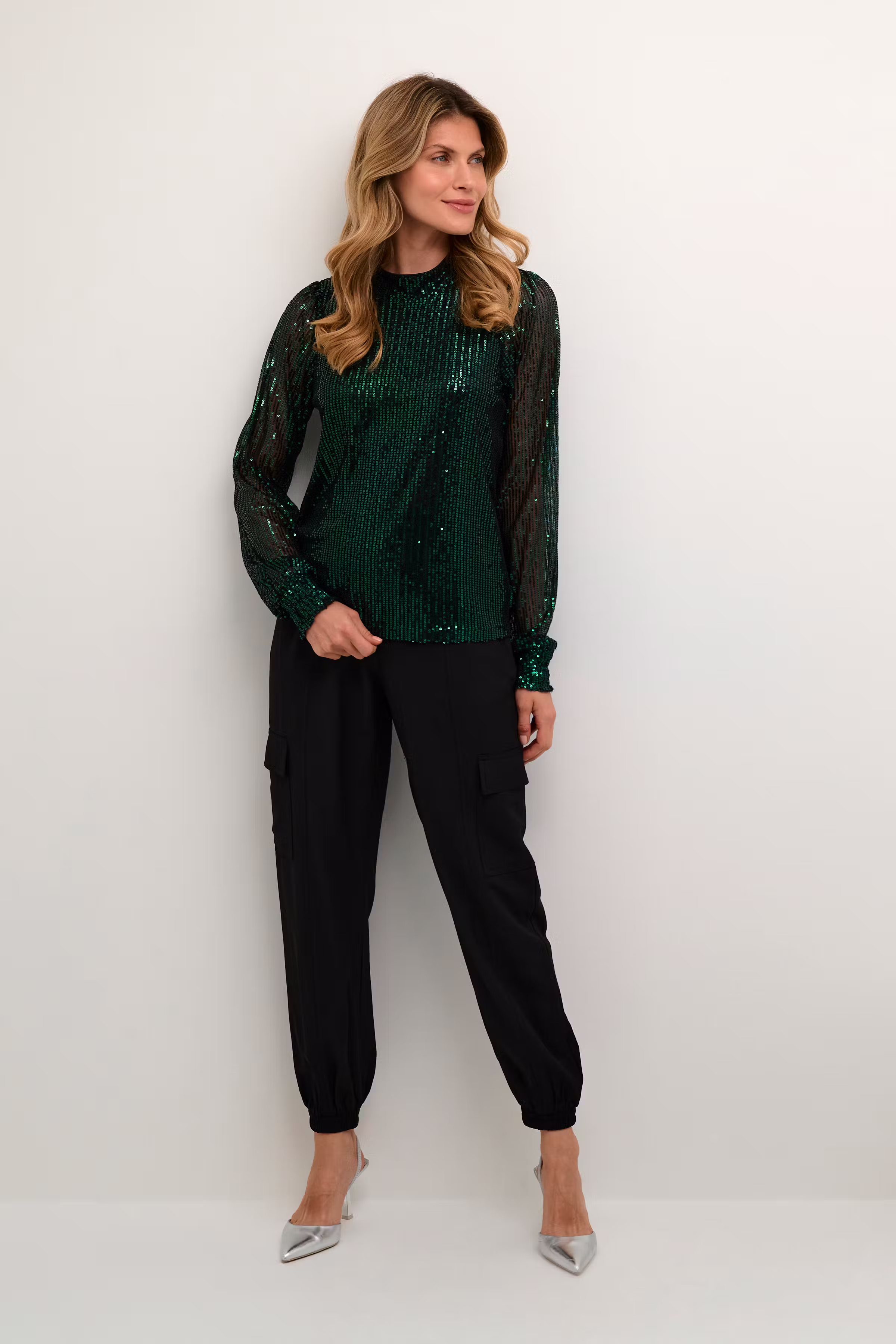 KAbolette Pailletbluse LOOKBOOK FRONT 10508000-190414