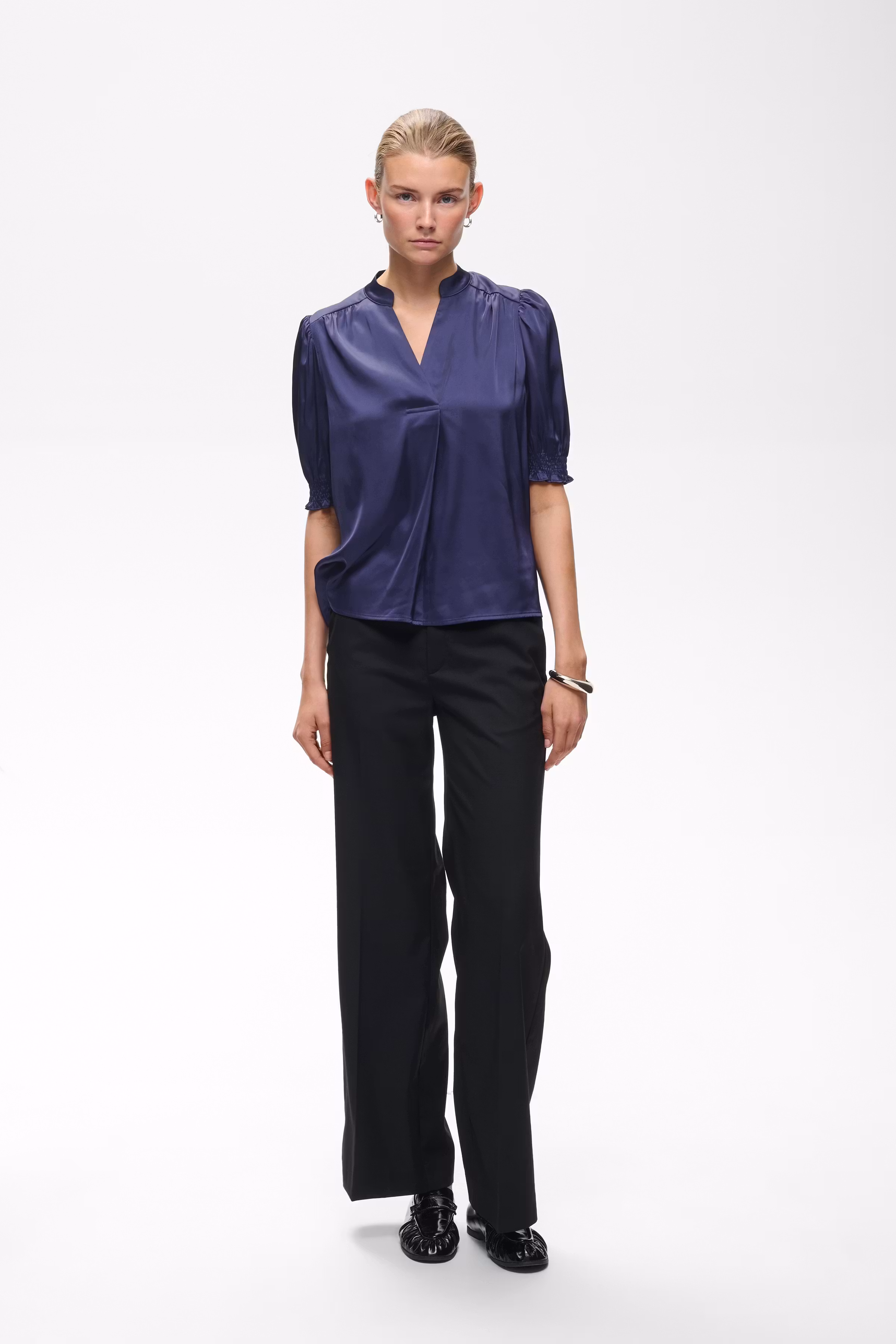 IdinaIW Blus LOOKBOOK FRONT 30111037-300005