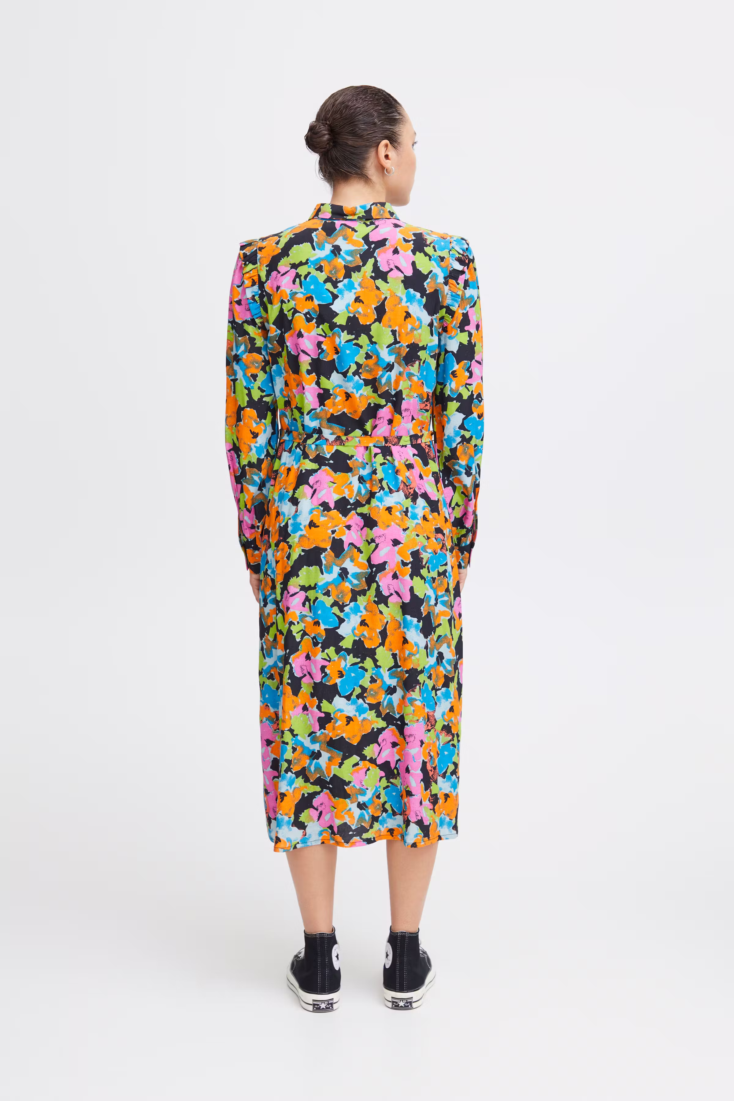 IHGANAVA Kjole LOOKBOOK BACK 20120363-202740