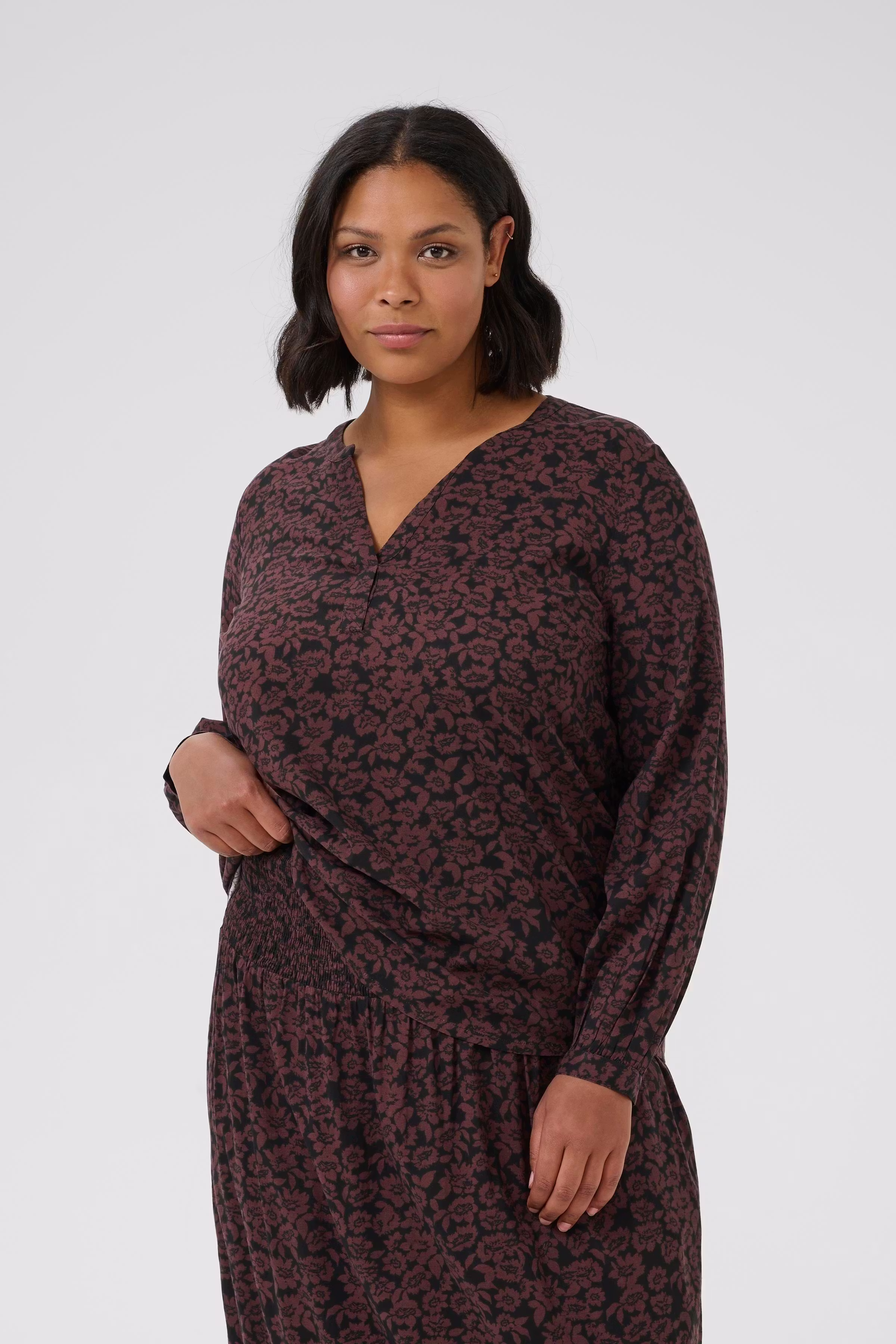 KCbella Bluse LOOKBOOK FRONT 10582486-107734