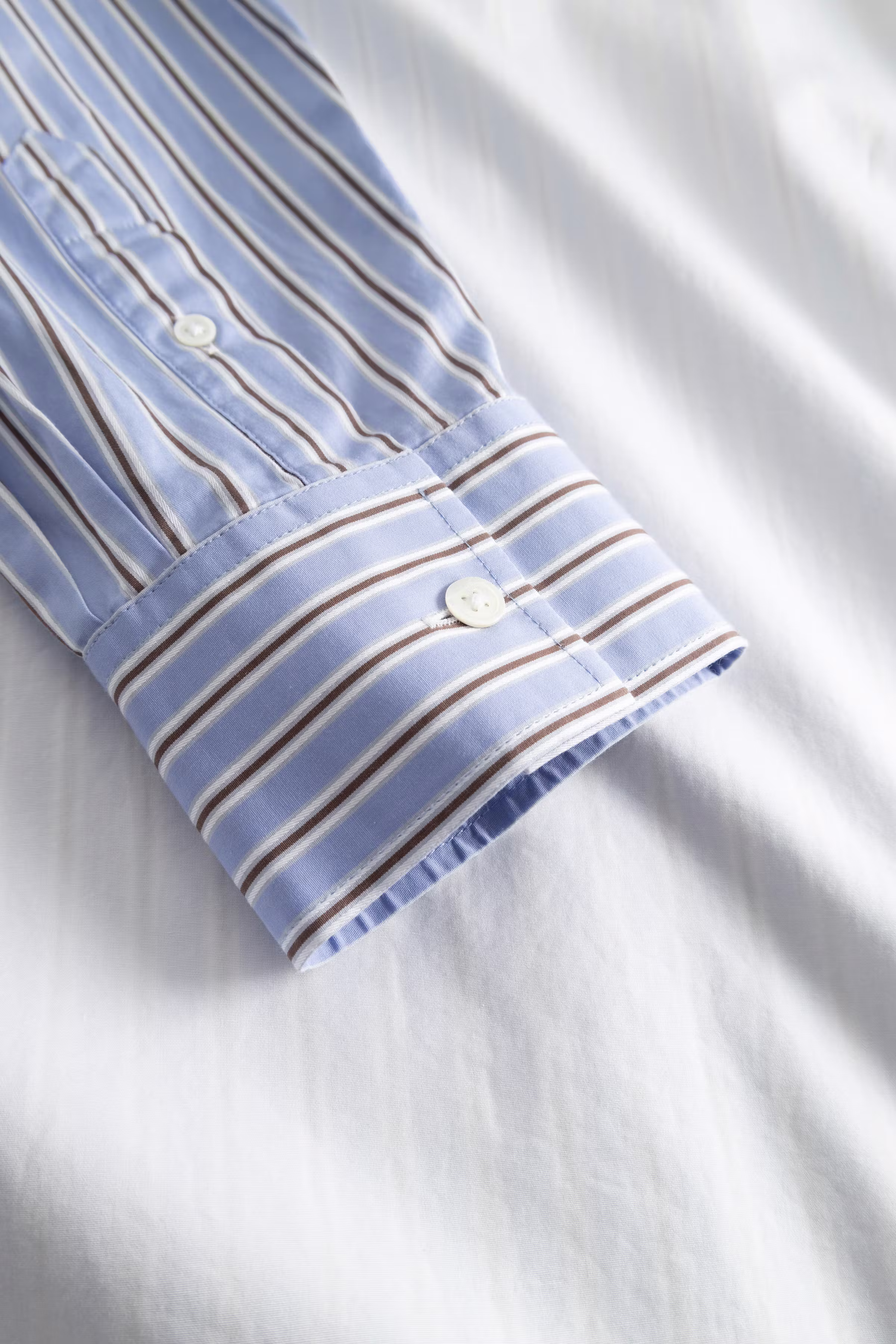 WWDom Shirt PACK DETAIL 30250389-W7030