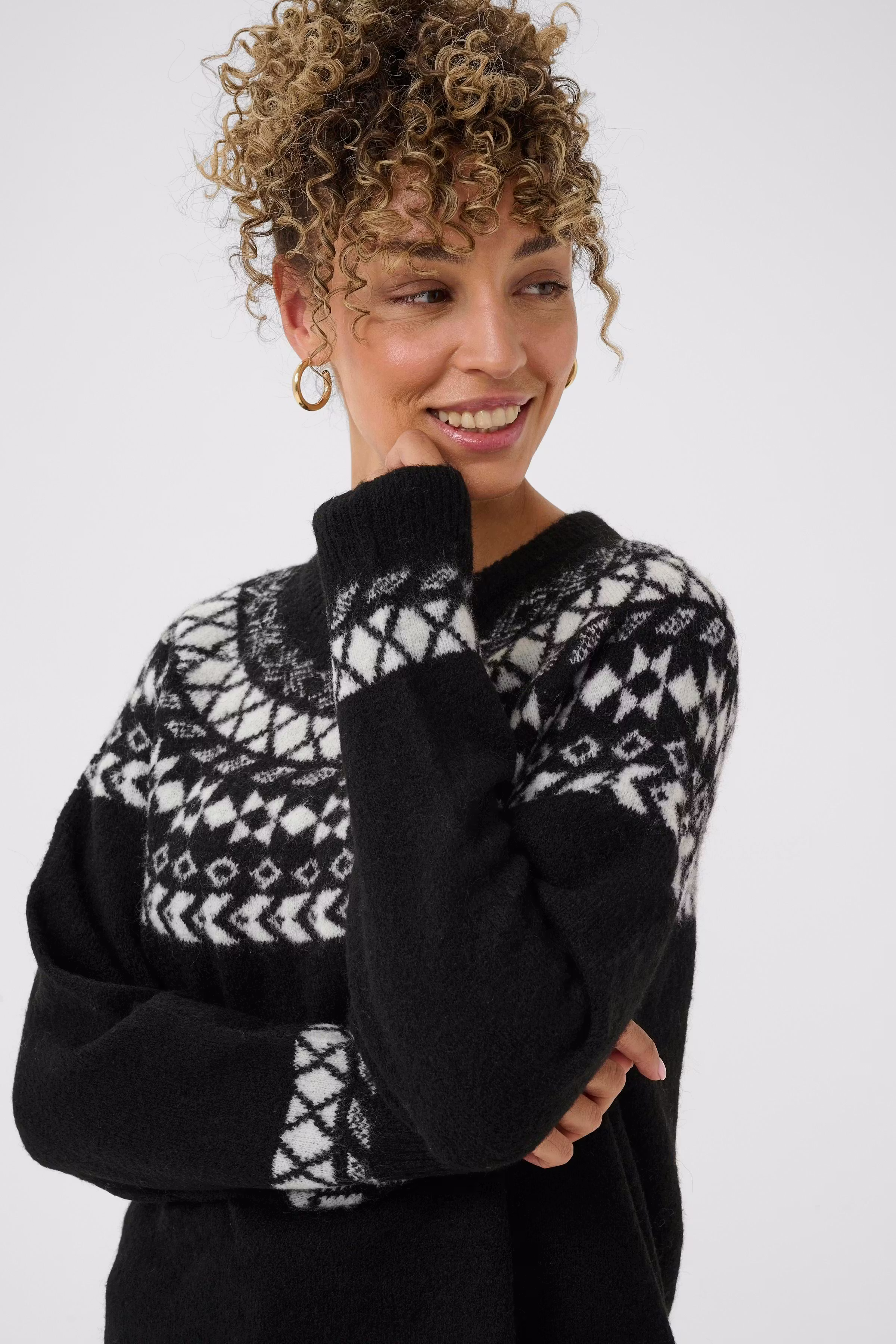 CRCherrie Pullover LOOKBOOK DETAIL 10612842-109205