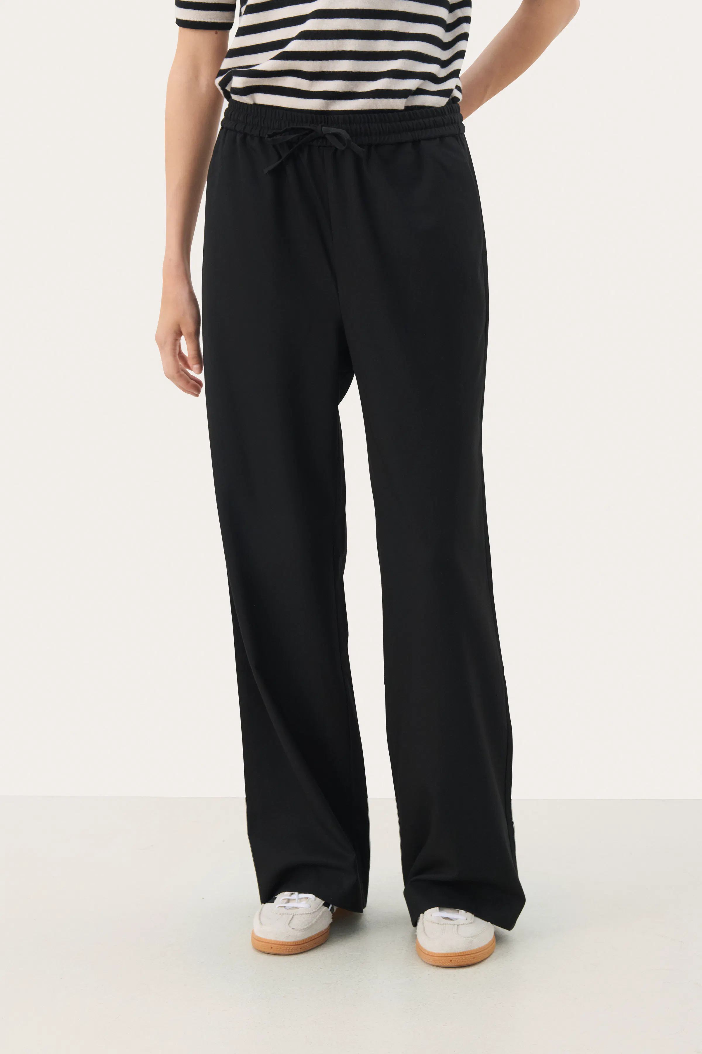 EvalynnaPW Trousers LOOKBOOK FRONT 30309506-194008