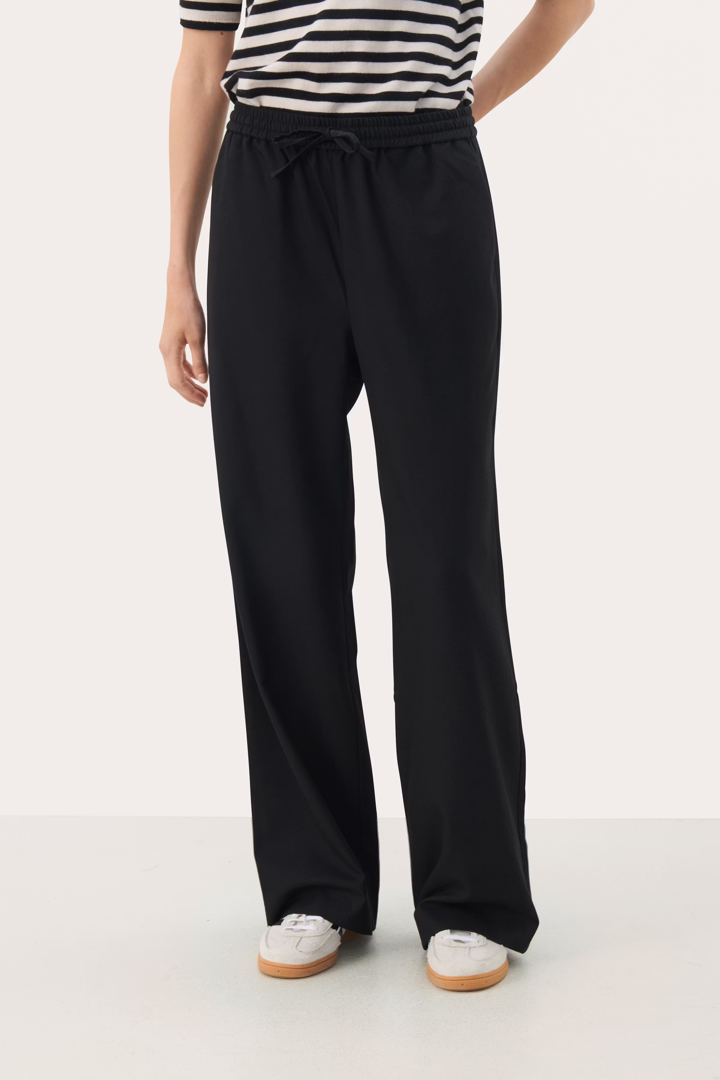 EvalynnaPW Byxor LOOKBOOK FRONT 30309506-194008