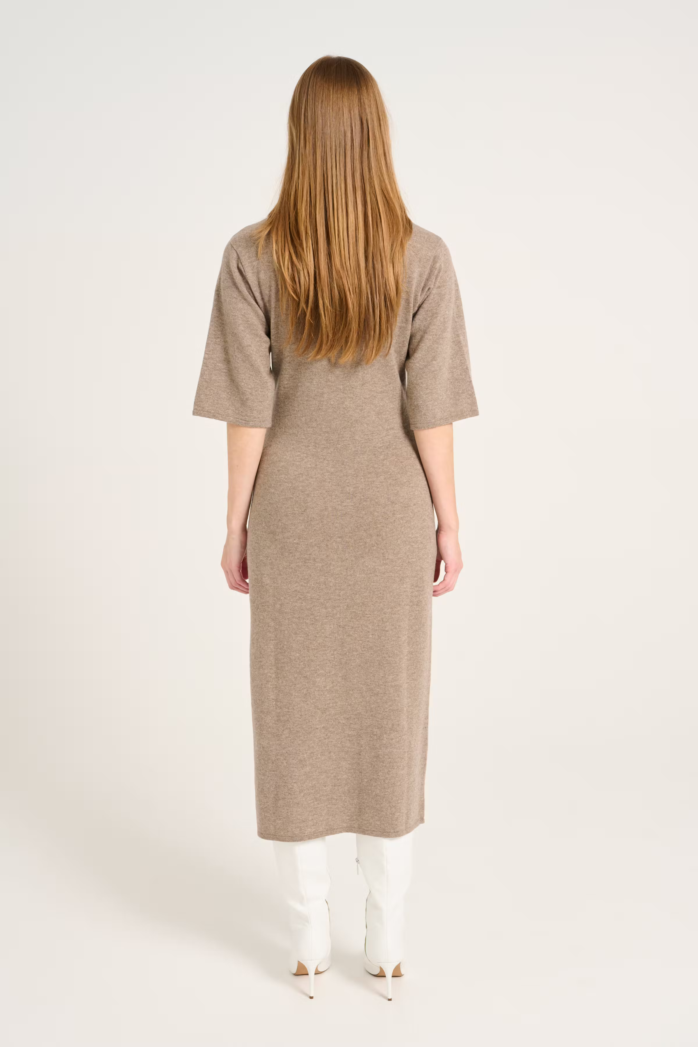 ManziGZ Kleid LOOKBOOK BACK 10909698-107019