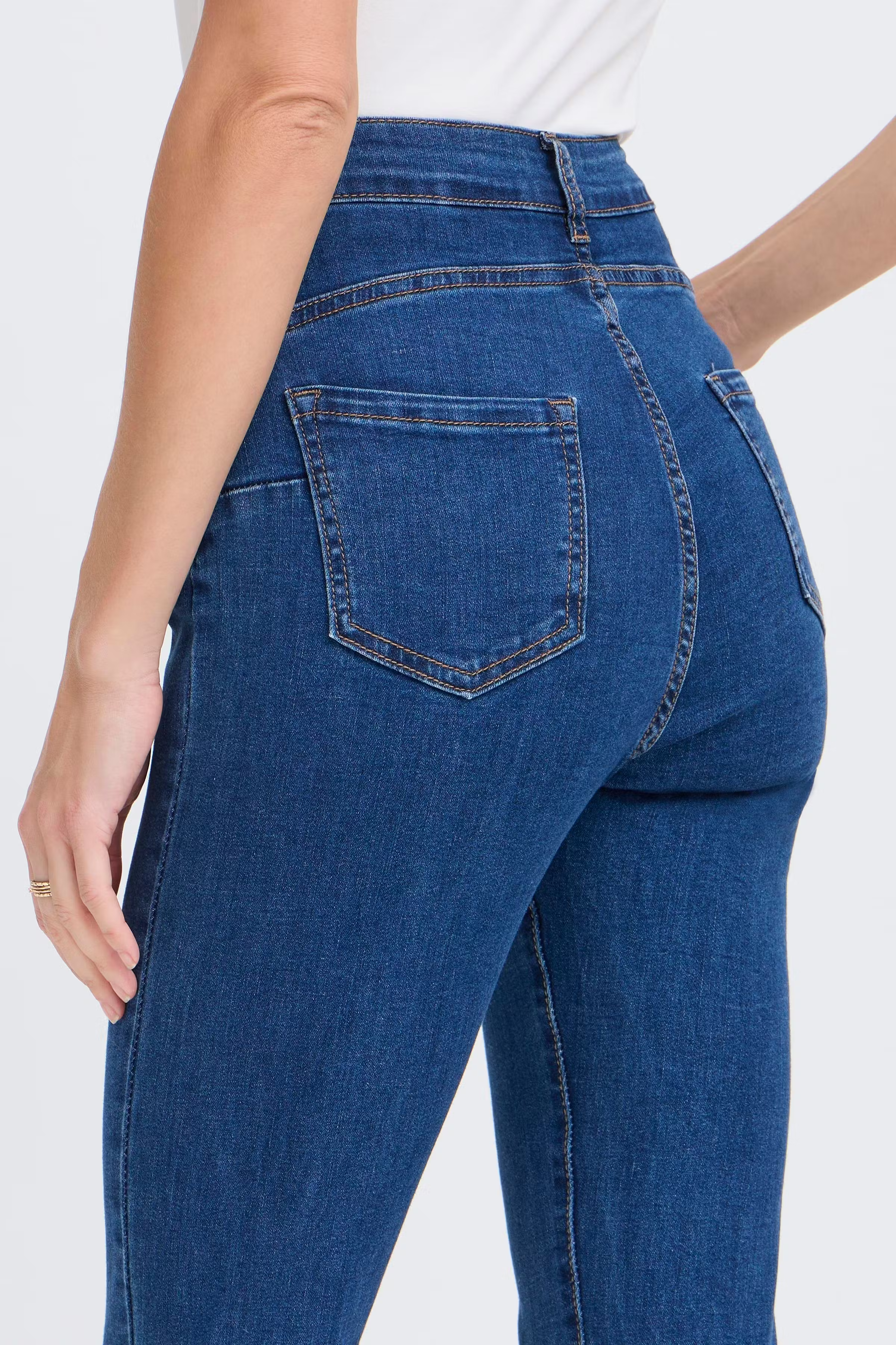 SBCUMBANA Cardigan LOOKBOOK DETAIL 22101061-152210