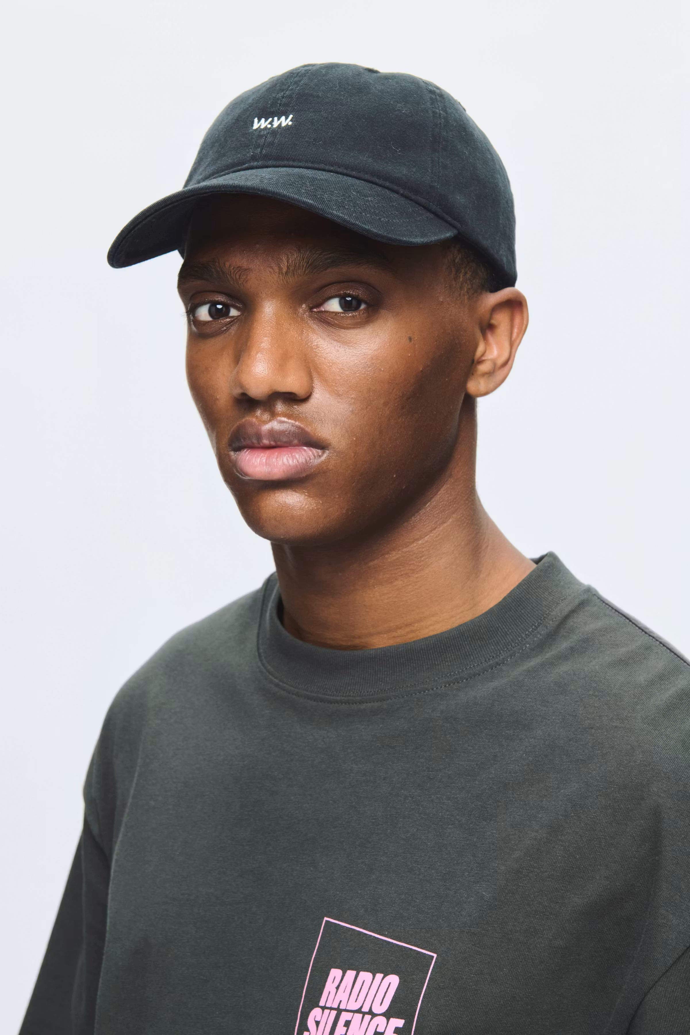 WWW.W. Cap LOOKBOOK DETAIL 30251641-303700