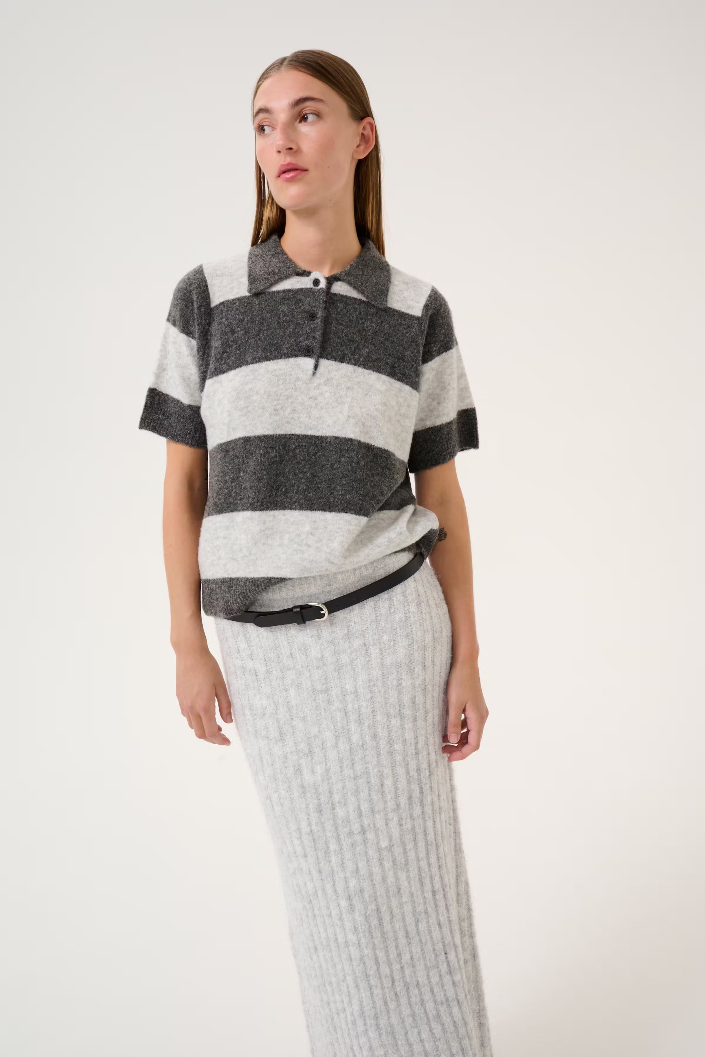 KBNoabelle Stickad pikétröja LOOKBOOK FRONT 10105392-105059