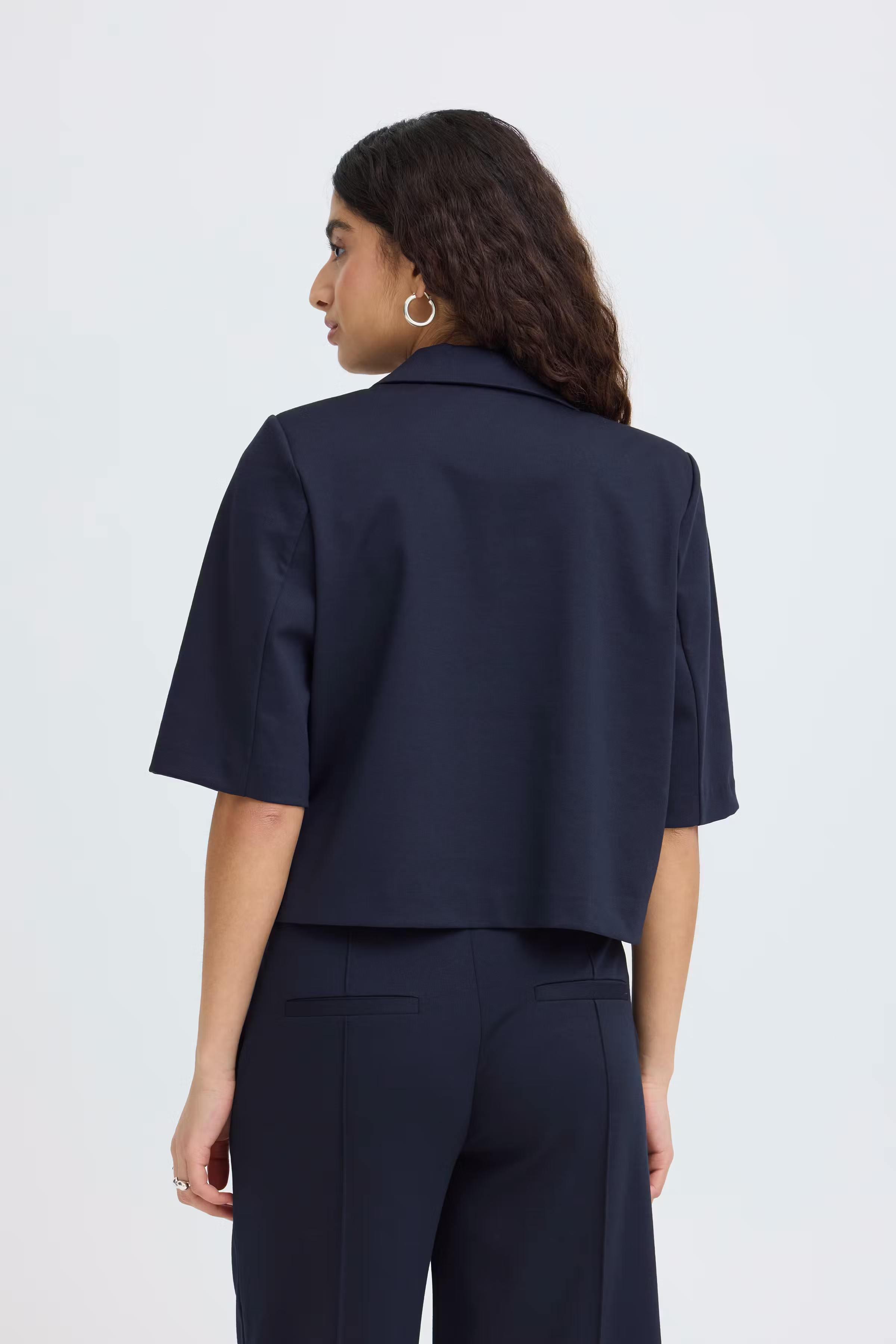 IHKATE CROPPED Blazer LOOKBOOK BACK 20123679-194010