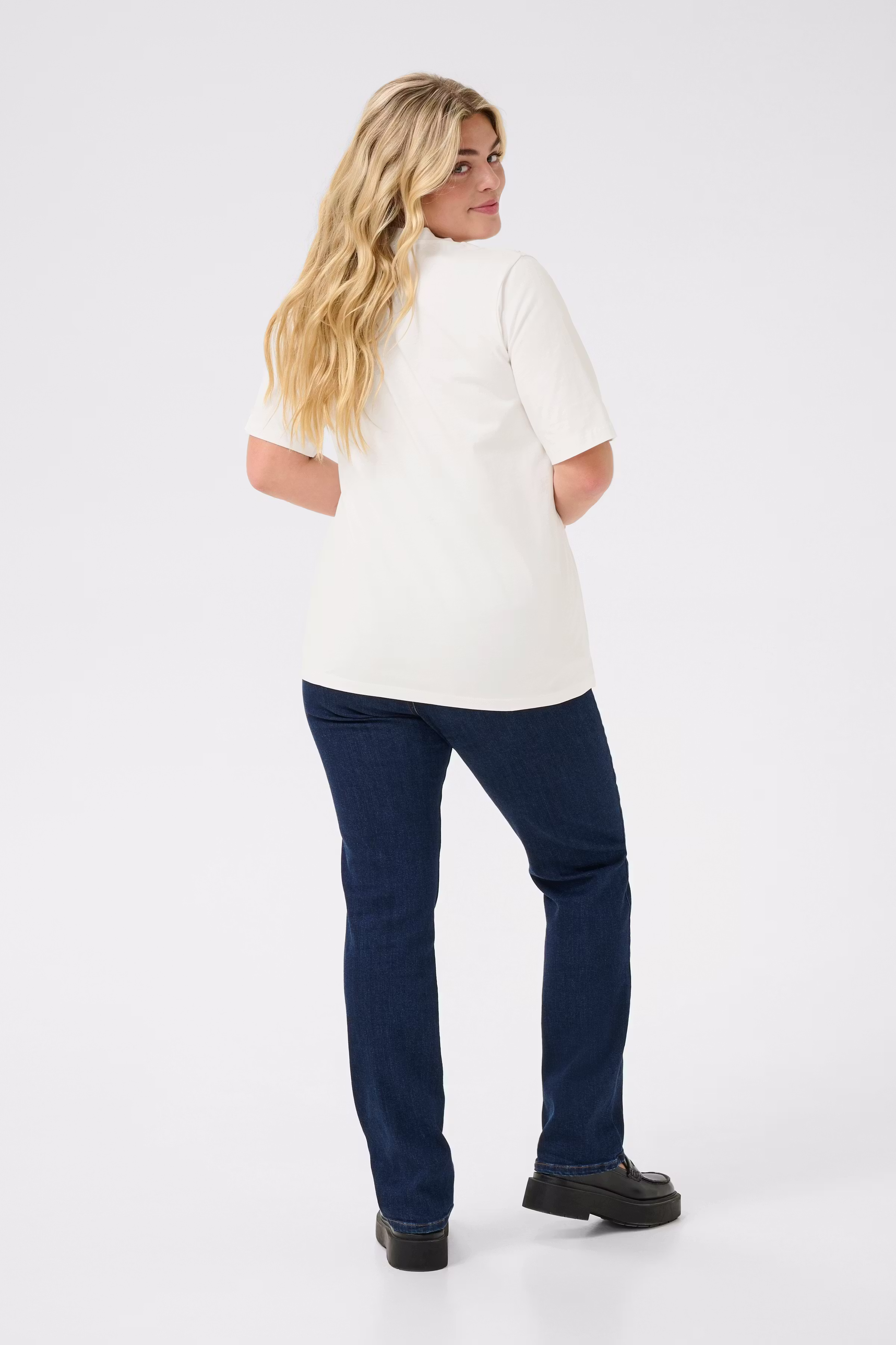 KCmerisa T-shirt LOOKBOOK BACK 10583066-110602