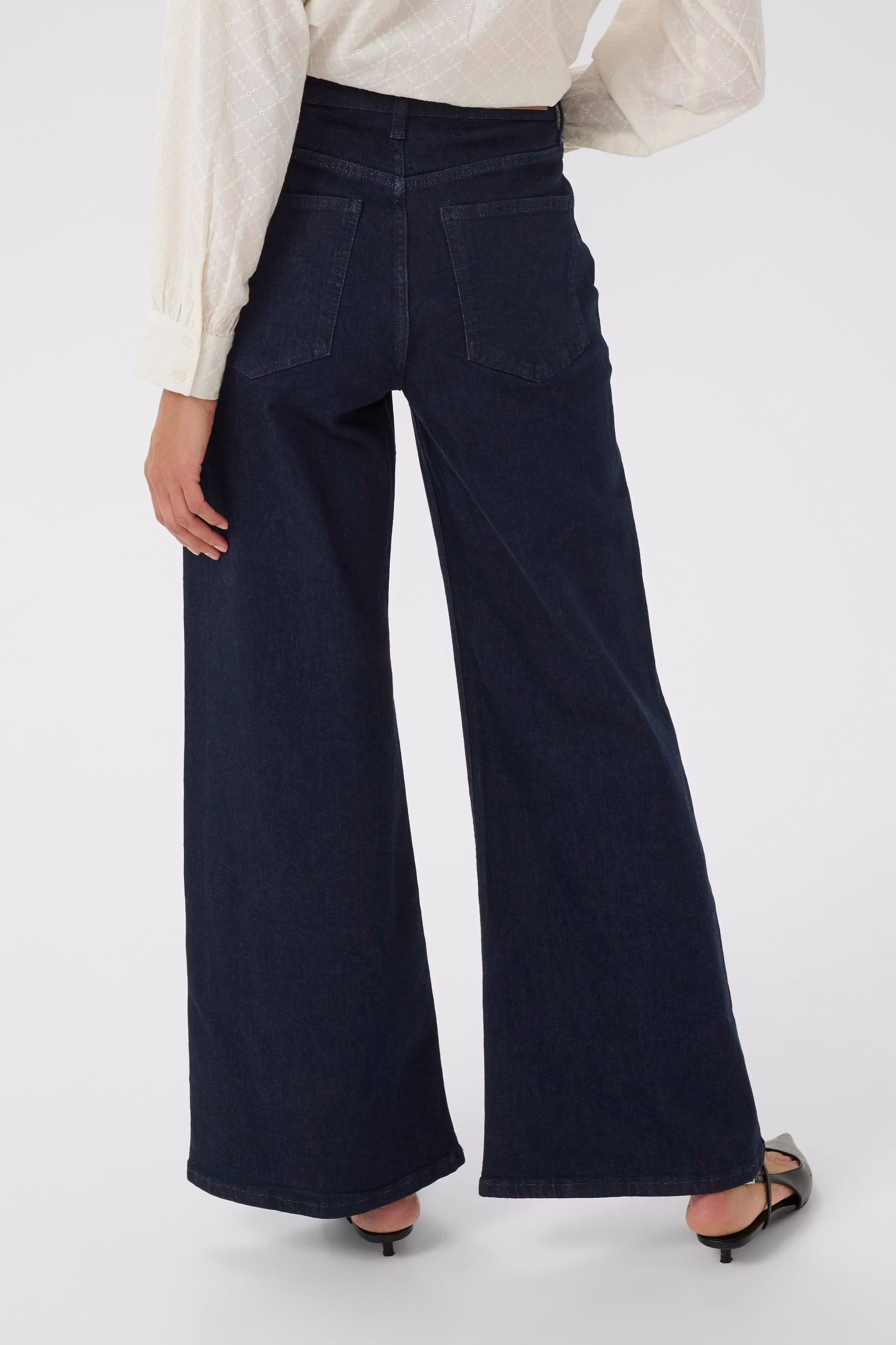 SafinaPW Jeans LOOKBOOK BACK 30309942-300159