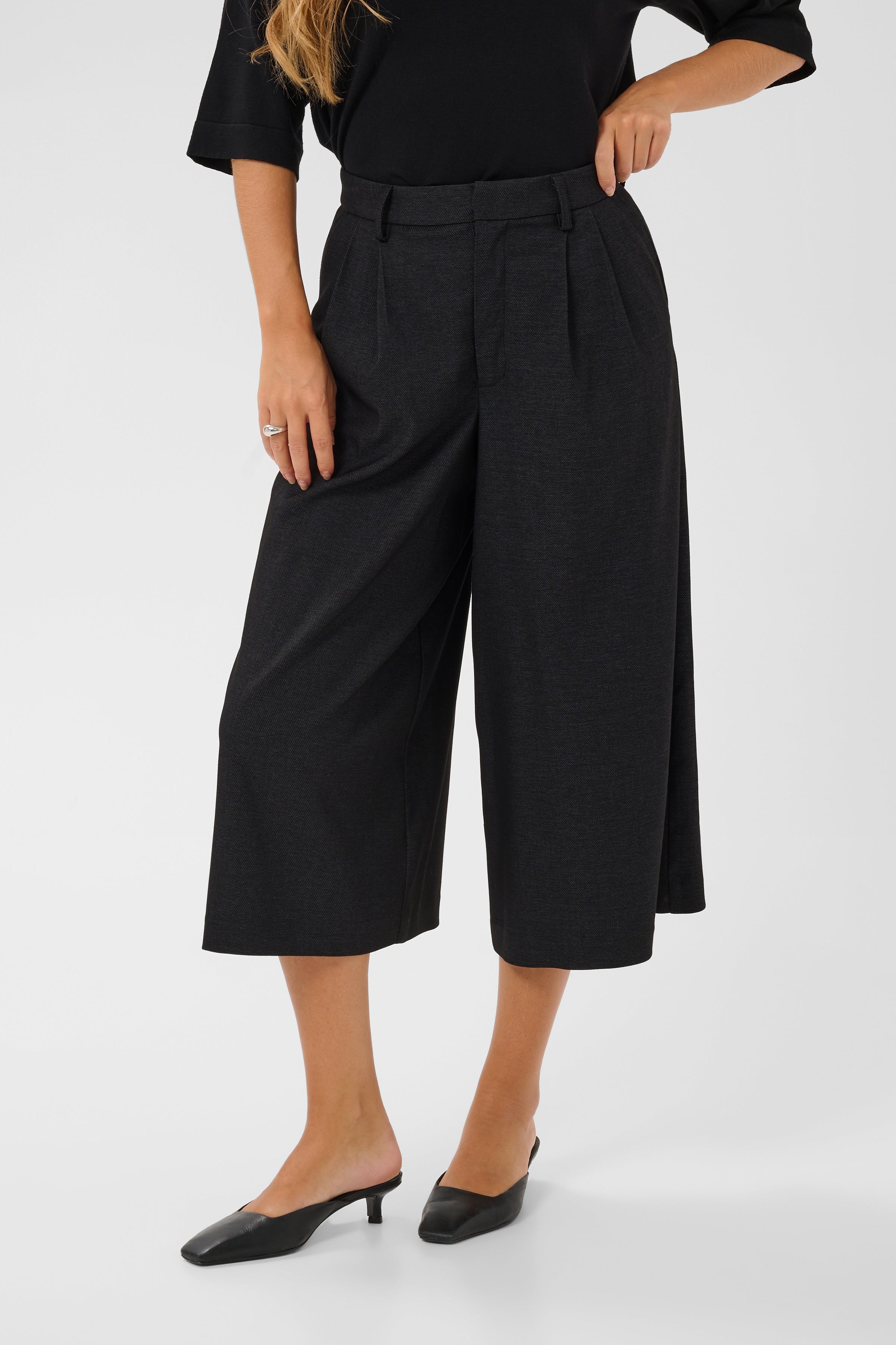 KAgabby Byxor LOOKBOOK FRONT 10512283-100125