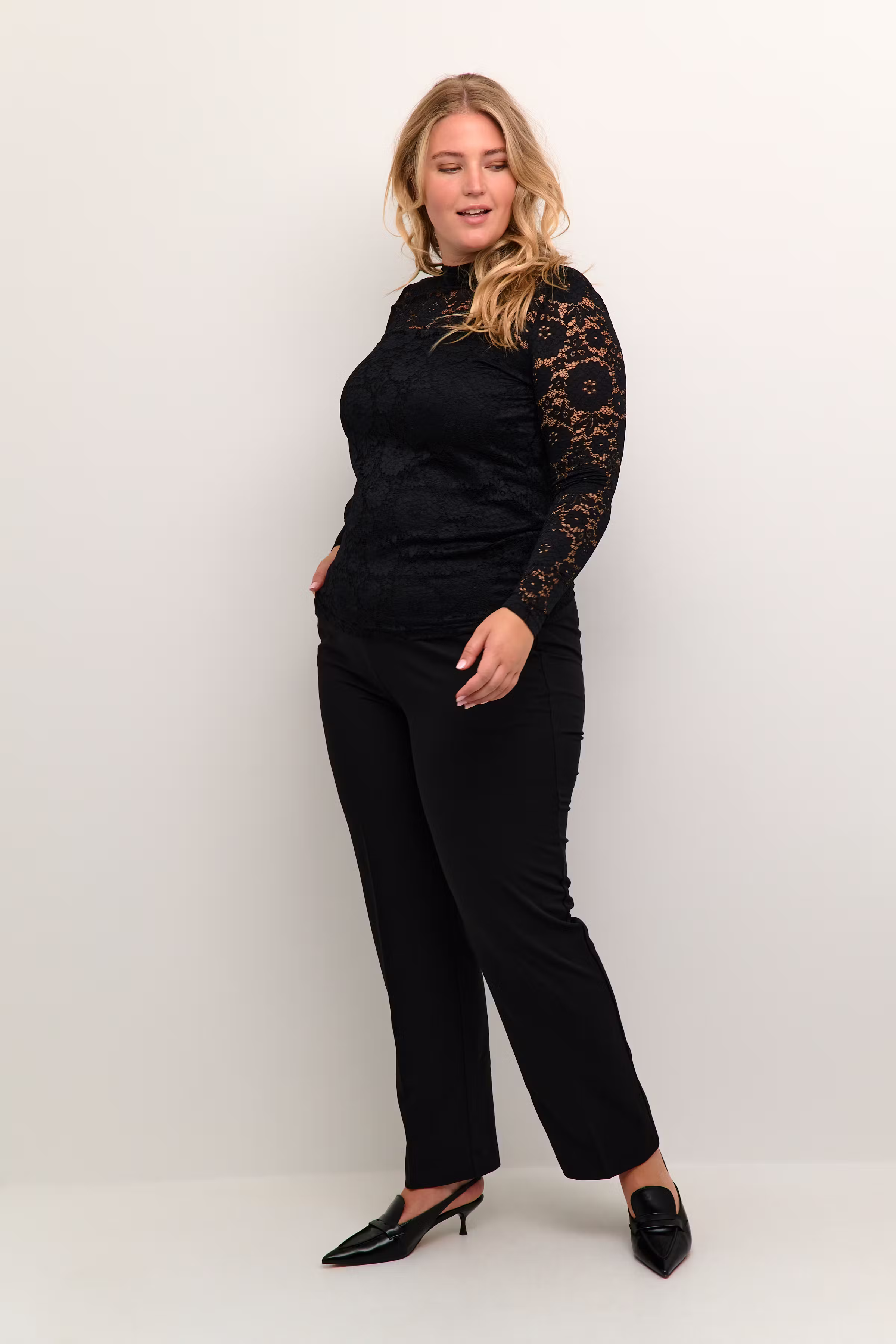 KCelga Blouse LOOKBOOK FRONT 10582243-100121