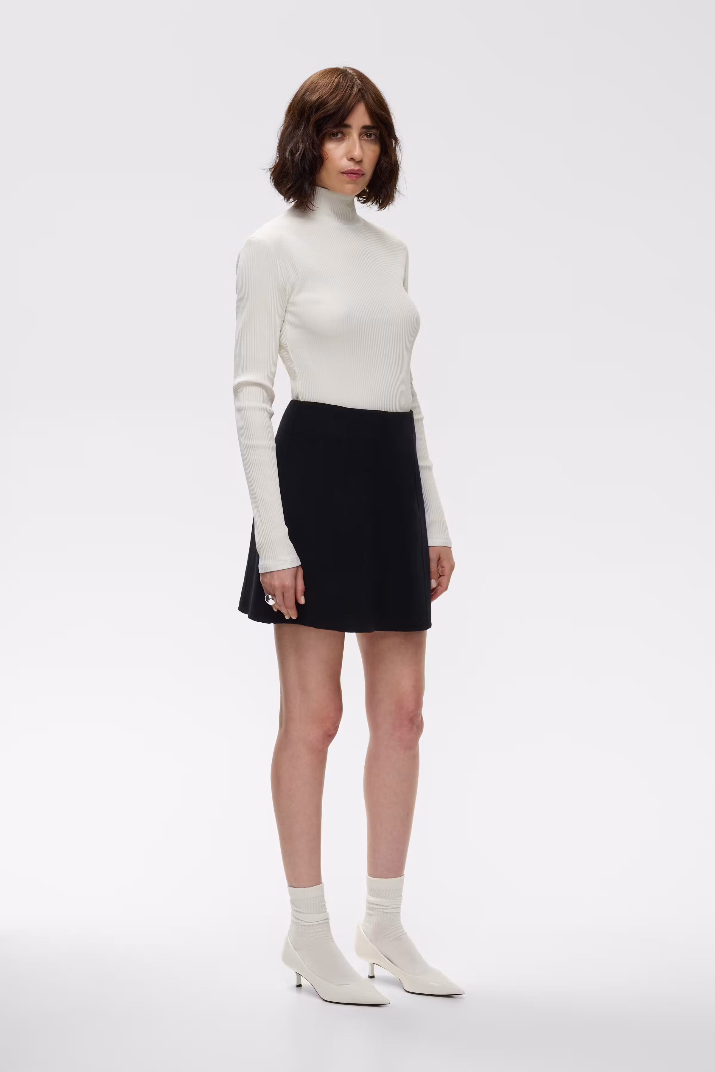 IOSora Skirt LOOKBOOK FRONT 30600105-BK999